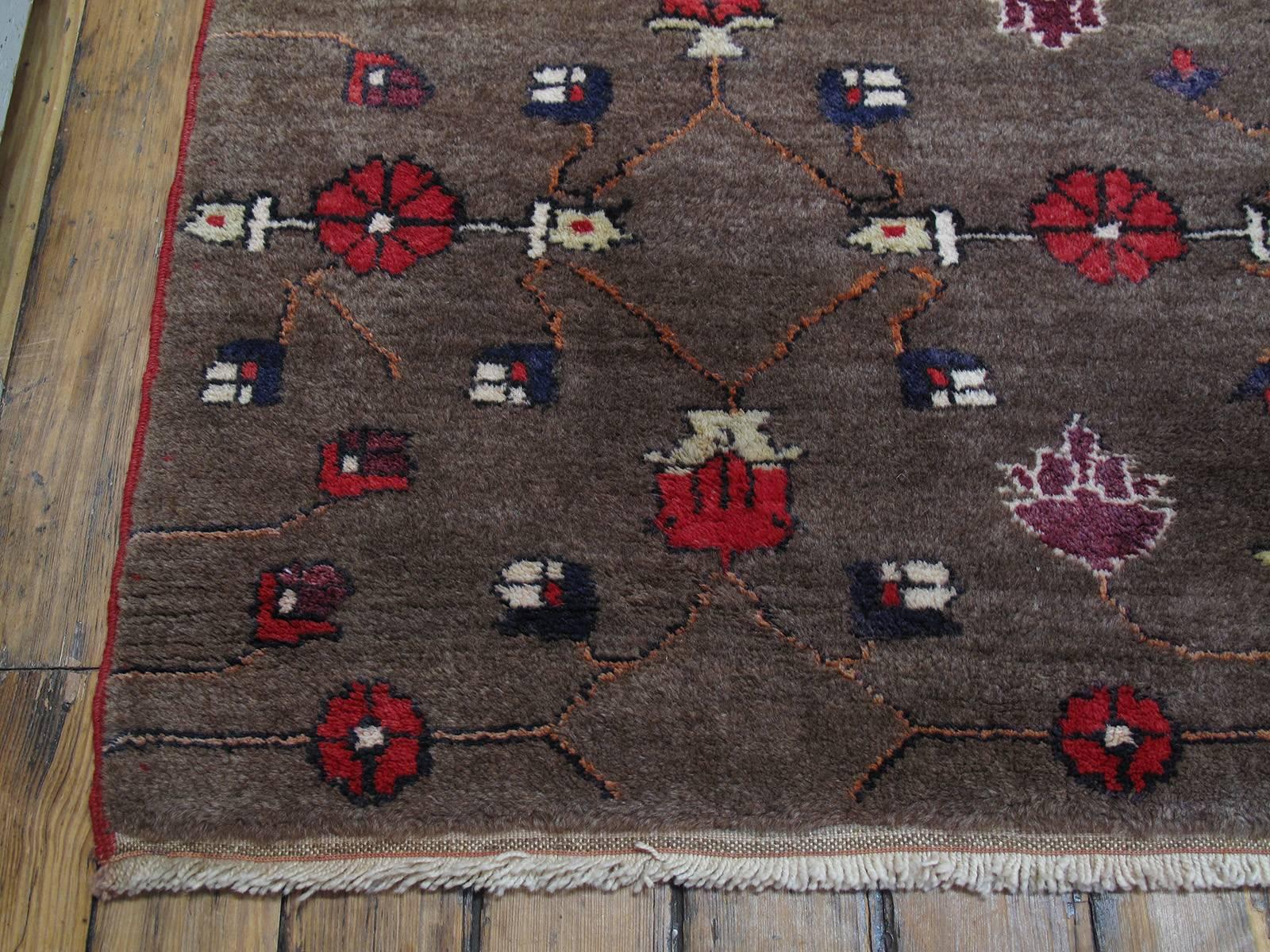 Wool Karapinar Rug with Flower Lattice Design