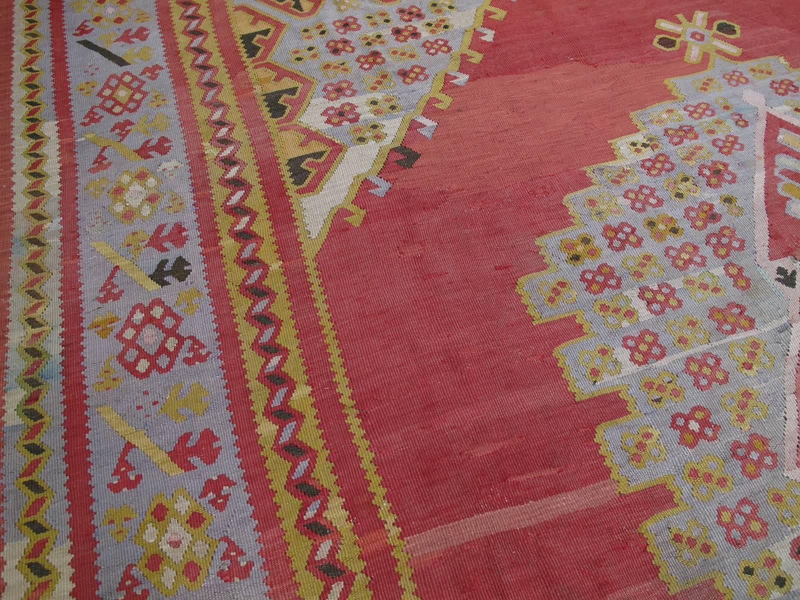 Large Antique Oushak Kilim Rug In Good Condition In New York, NY