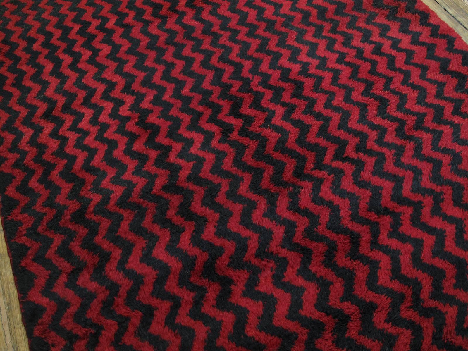 Hand-Knotted Red & Black Zigzag “Tulu”, 'DK-87-49' For Sale