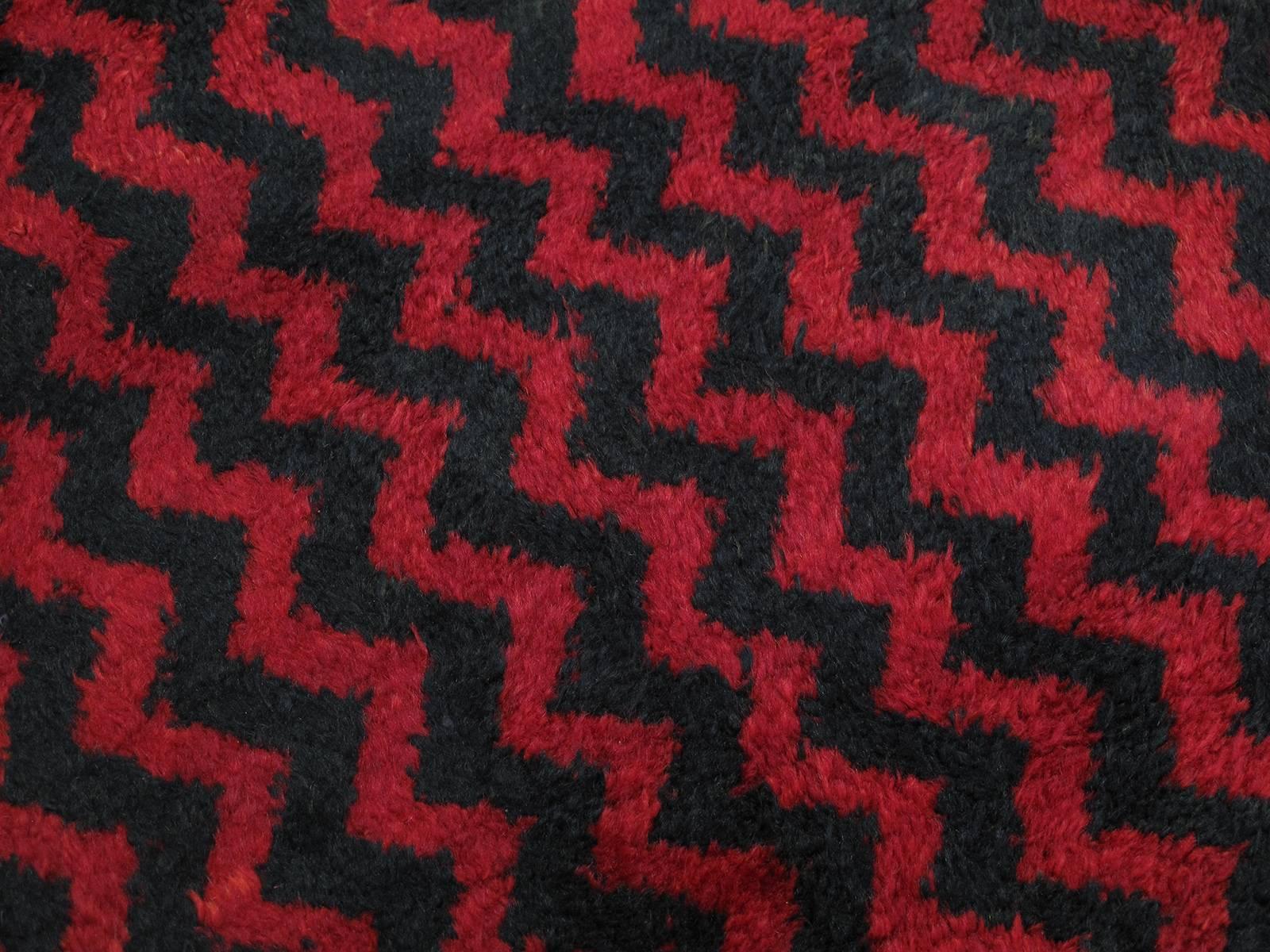 20th Century Red & Black Zigzag “Tulu”, 'DK-87-49' For Sale