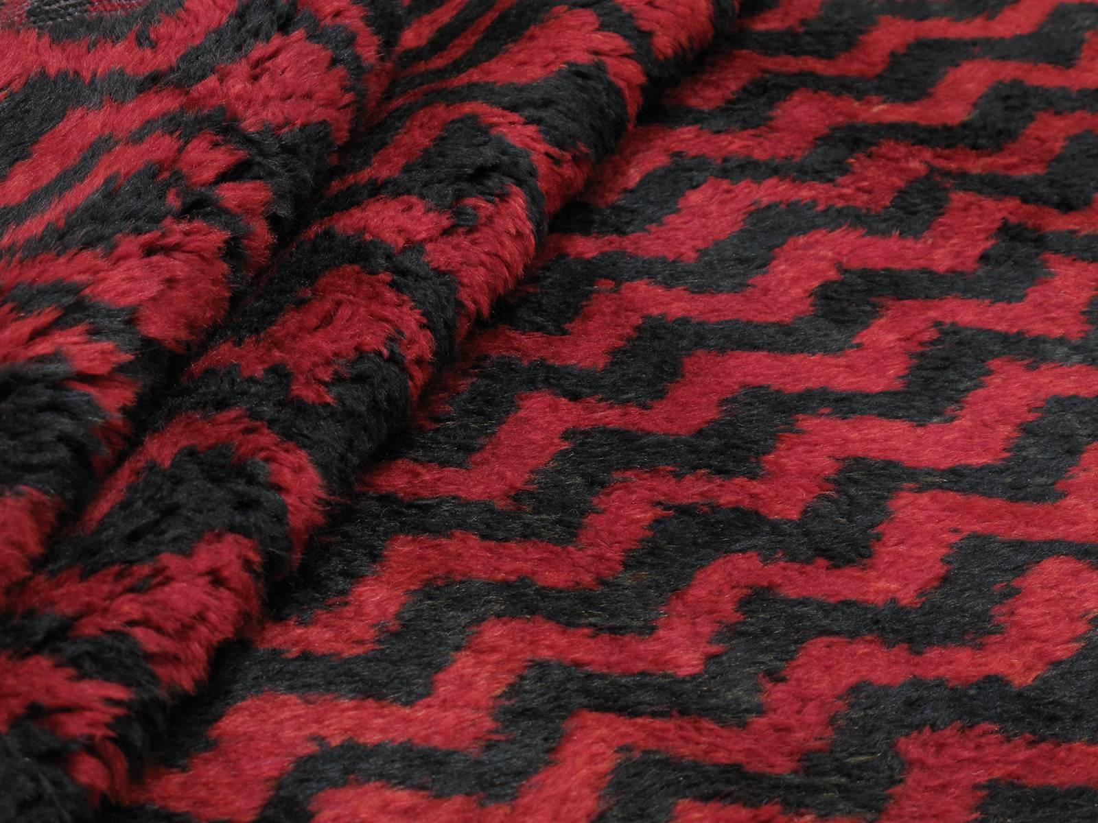 Red & Black Zigzag “Tulu”, 'DK-87-49' For Sale 1