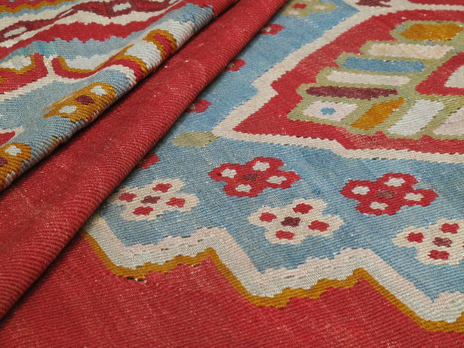 Großer antiker Oushak-Kilim-Teppich (19. Jahrhundert) im Angebot