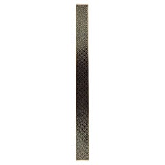 PT/AD/09 Tirador de puerta 70cm : Una impresión geométrica en latón macizo