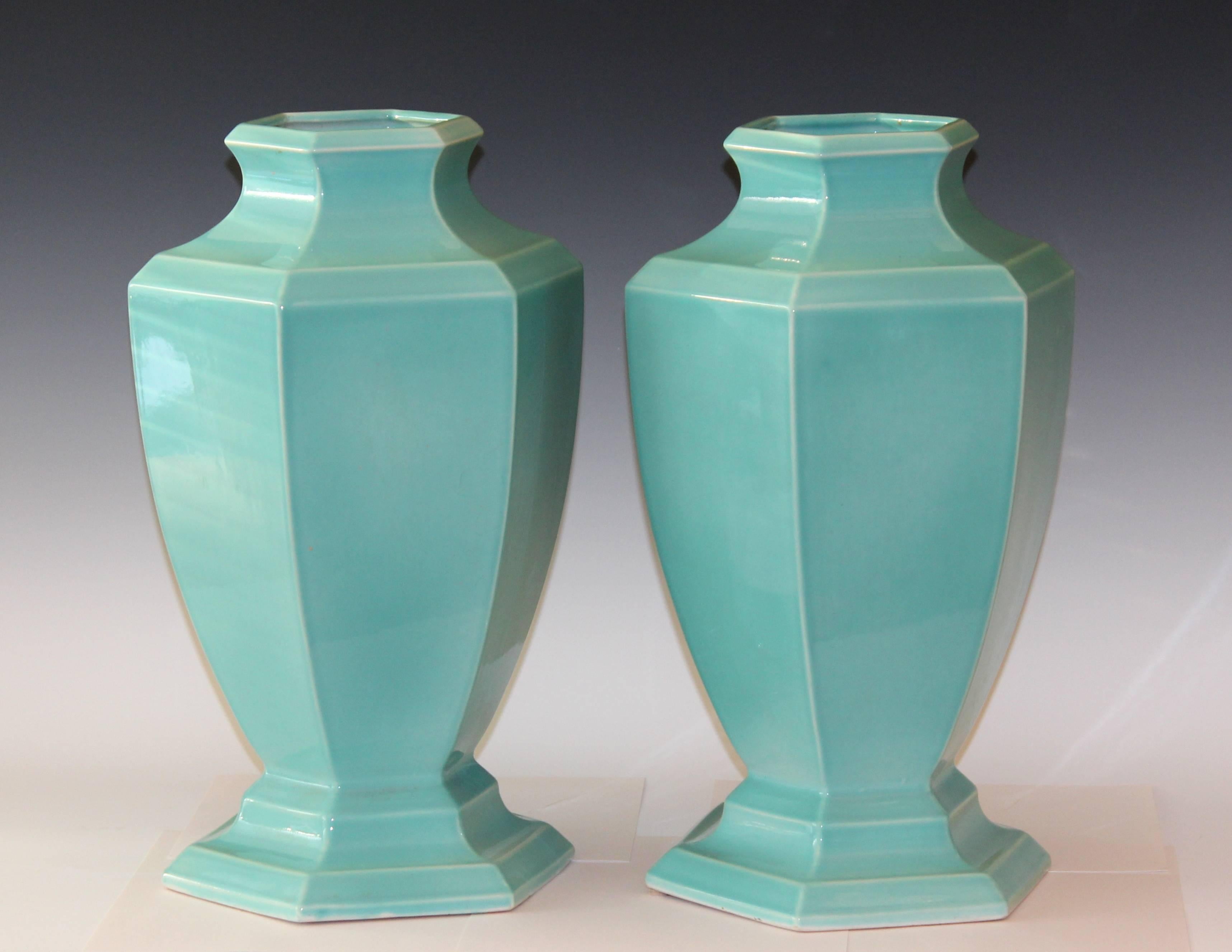 American Large Pair of Art Deco Trenton, NJ Topeco 1930s Aqua Turquoise Urns Vases