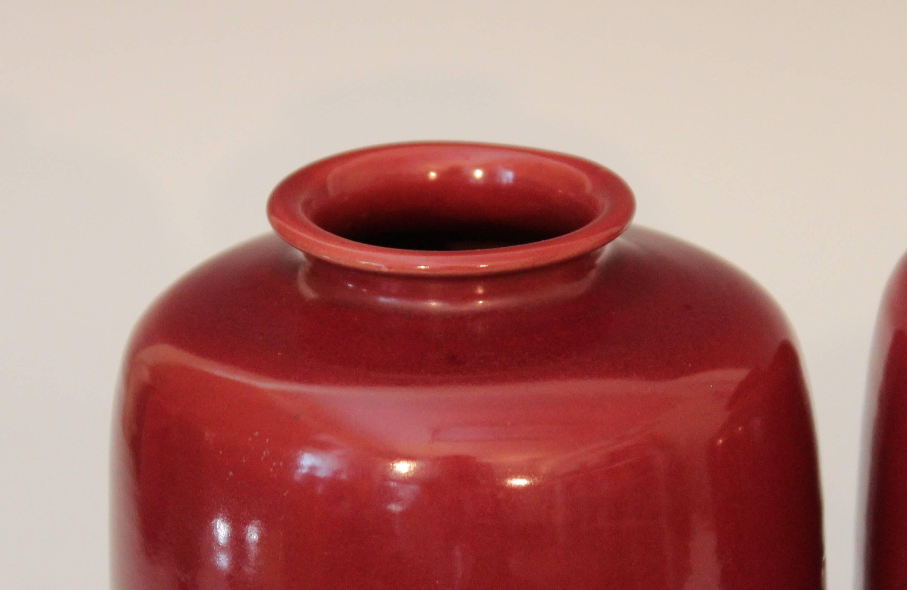 20th Century Pair of Old or Antique Awaji Pottery Burgundy Glazed Ginger Jars For Sale