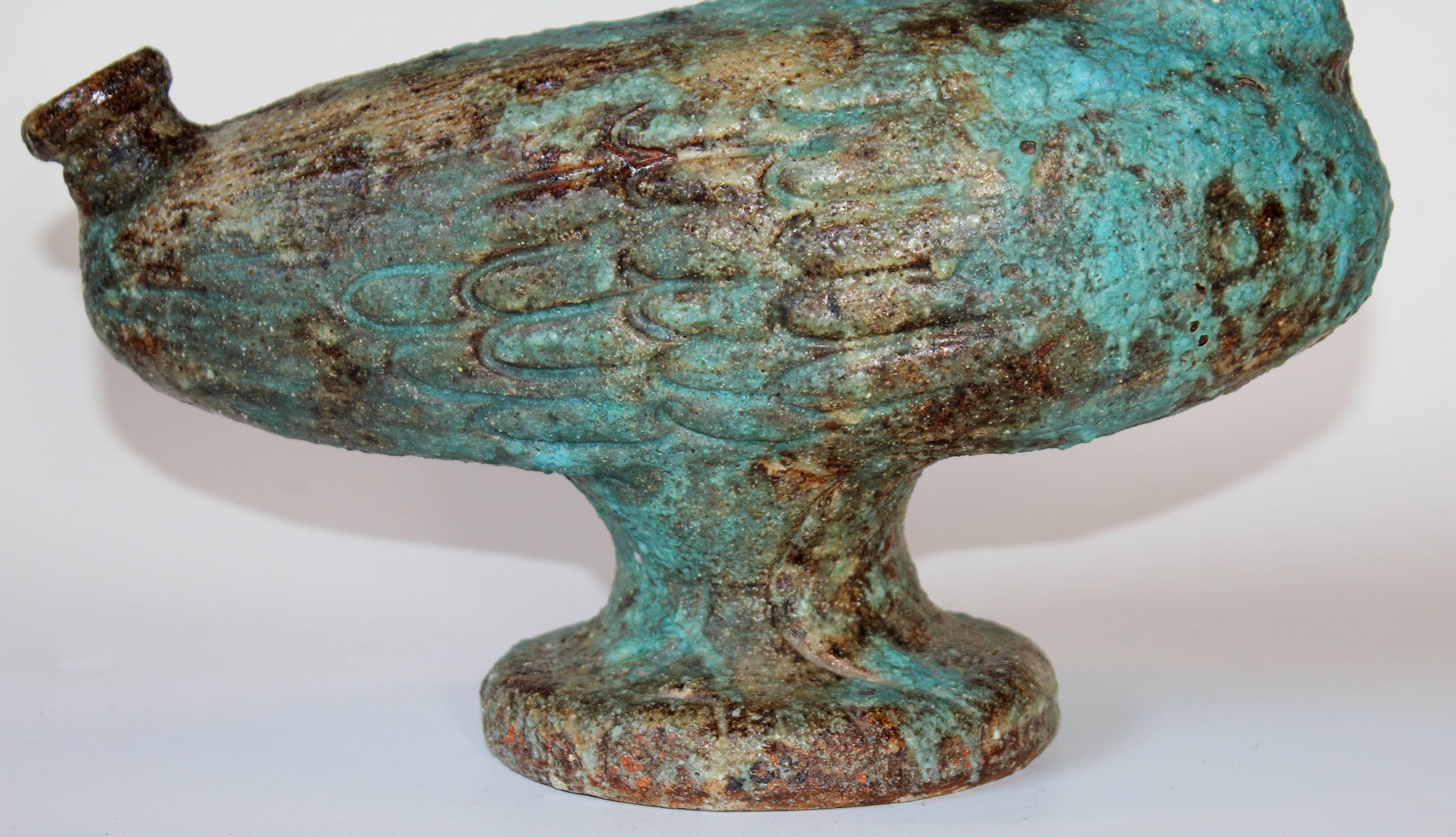 Vintage Italian Pottery Blue Lava Scavo Glaze Raymor Duck Bird Figure In Excellent Condition In Wilton, CT