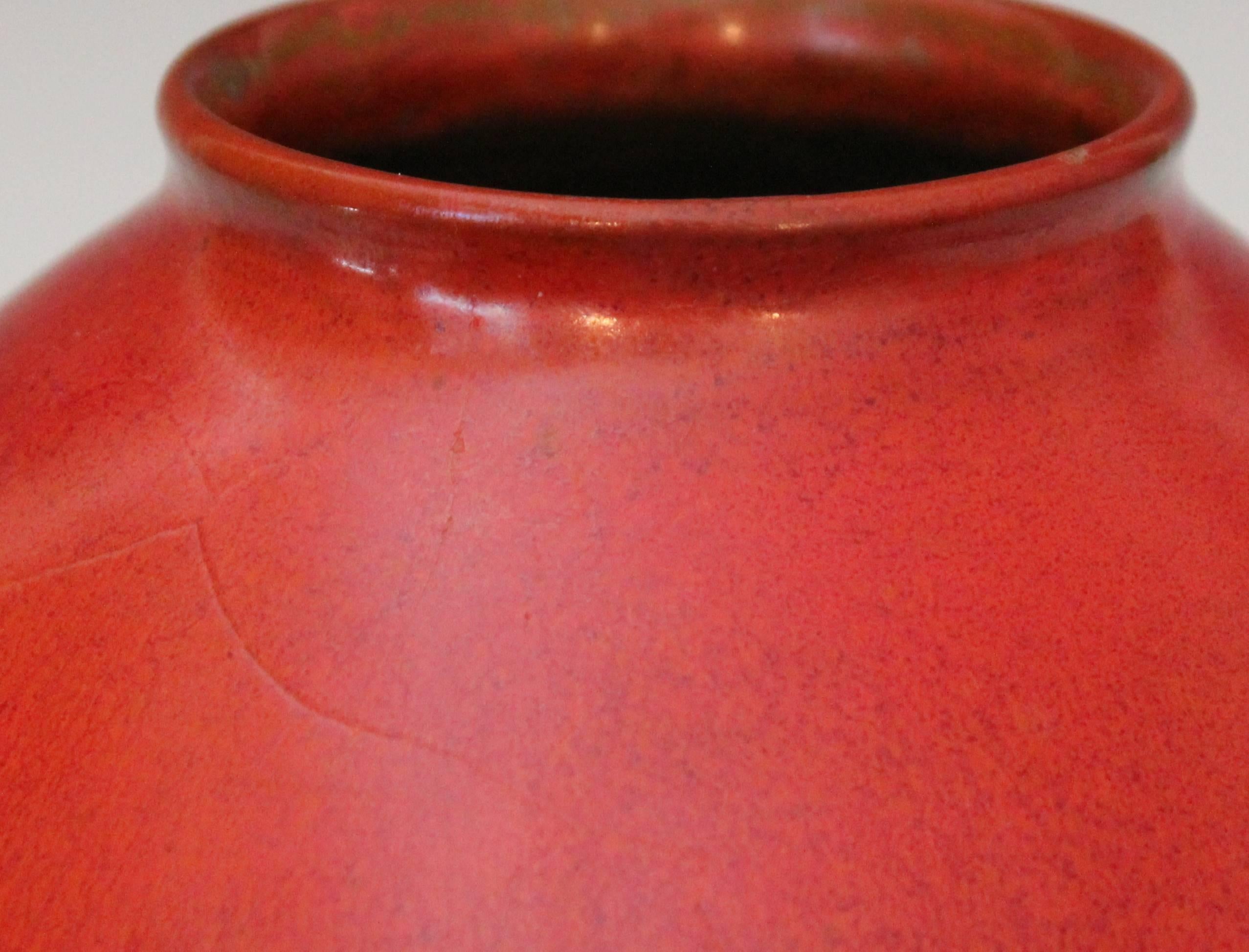 Mid-20th Century Big Mid-Century Studio Pottery Vase Uranium Orange Drip Glaze, Style of Natzler