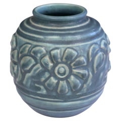 Vaso Rookwood Pottery bicolore blu opaco, stile Arts & Crafts con margherite, 1931 #6230, 4,5"