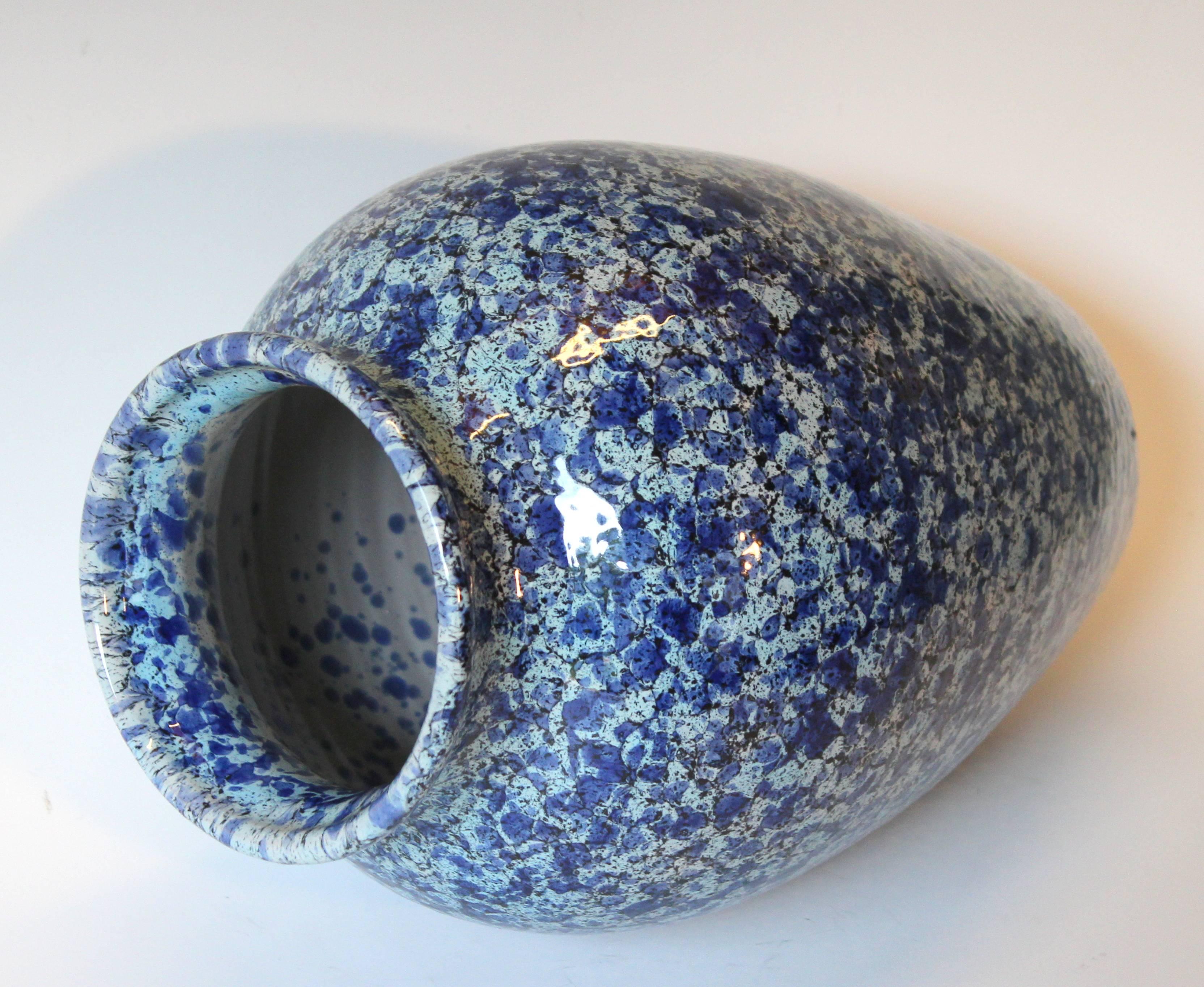 Vintage Italica Ars Jarrón de cerámica artística italiana de los años 60 Esmalte moteado azul y blanco Italiano