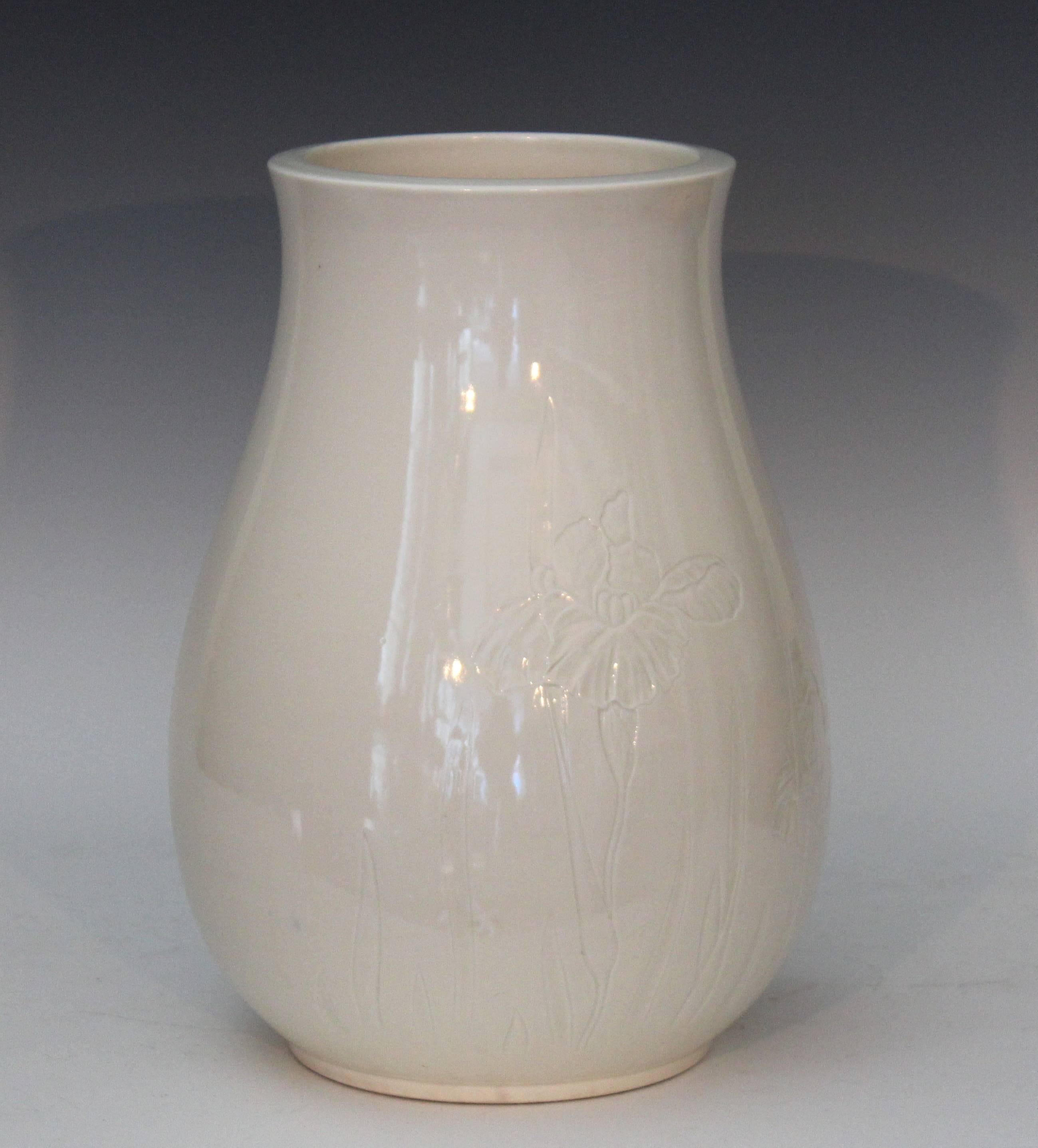 Antique Japanese Carved Studio Blanc de Chine Porcelain Vase For Sale 2