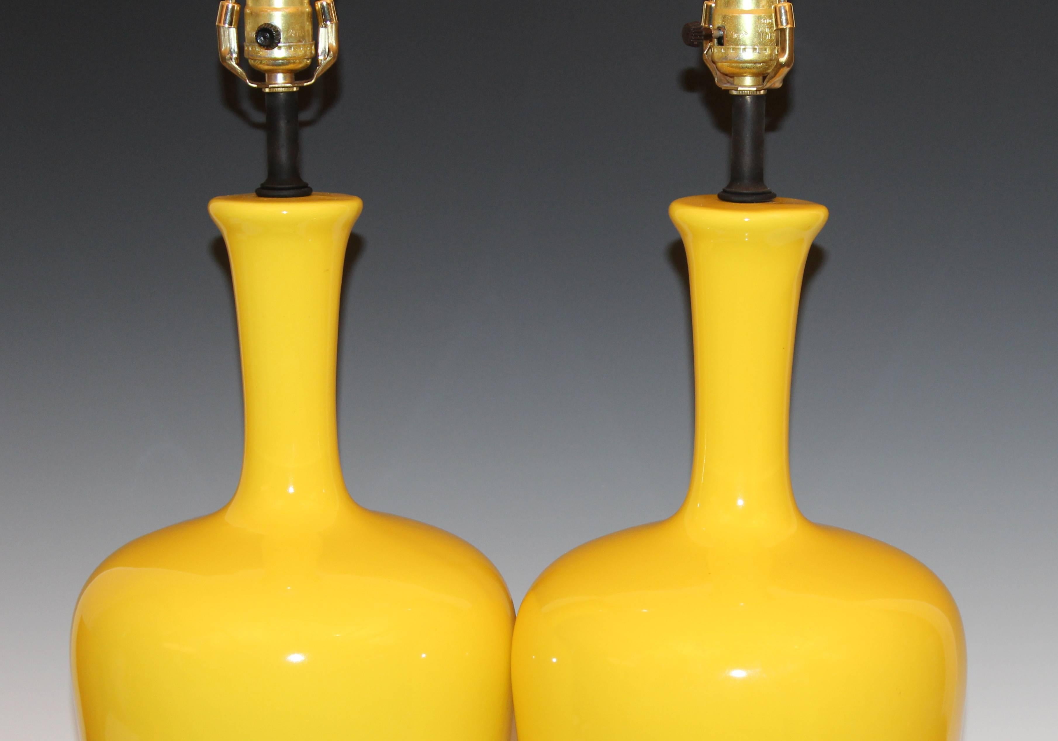 Pair of Vintage Organic Form Atomic Chrome Yellow Pottery Lamps In Excellent Condition In Wilton, CT