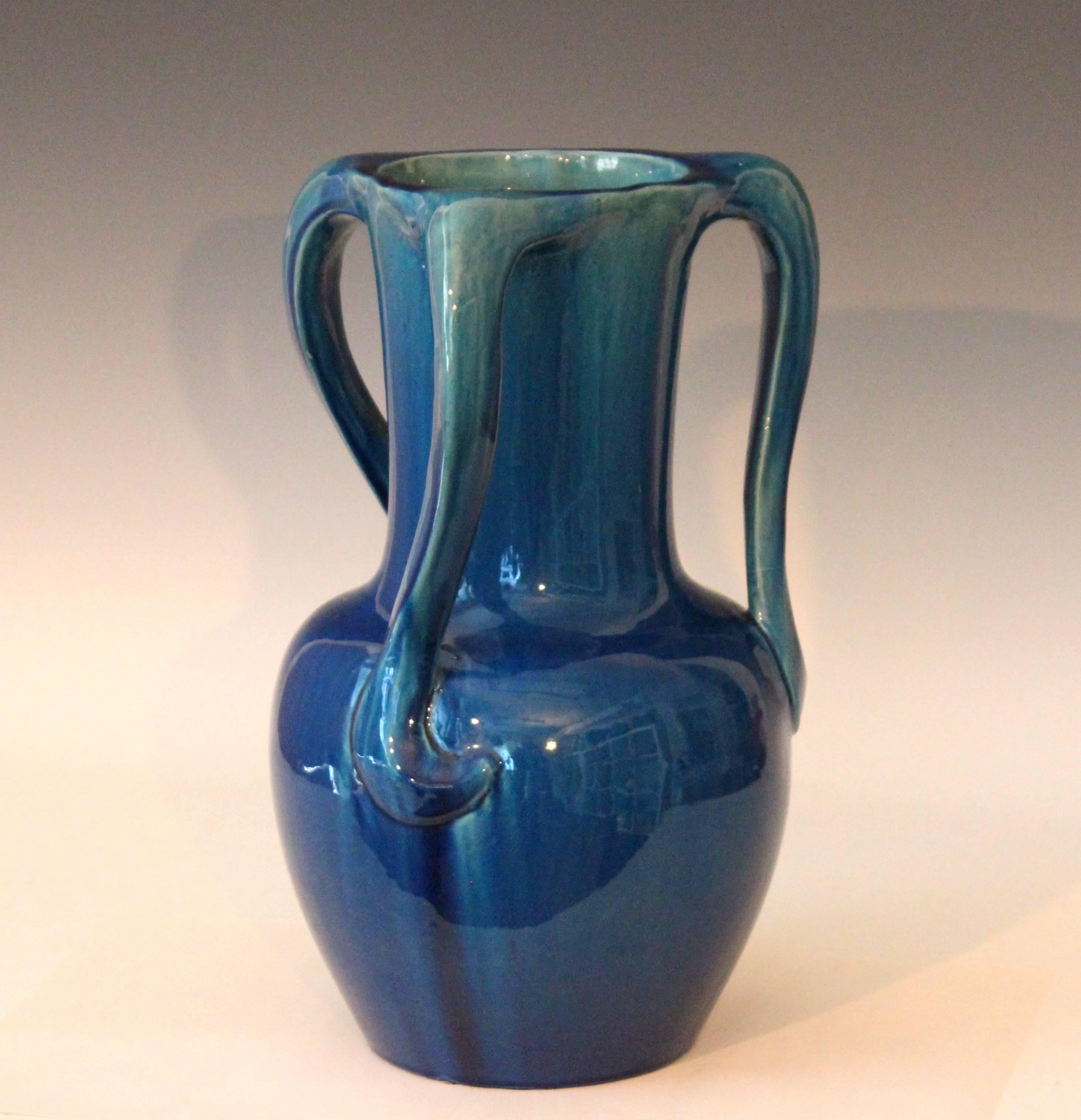 Large Kyoto Pottery Antique Art Nouveau S Handled Blue Monochrome Vase In Excellent Condition In Wilton, CT