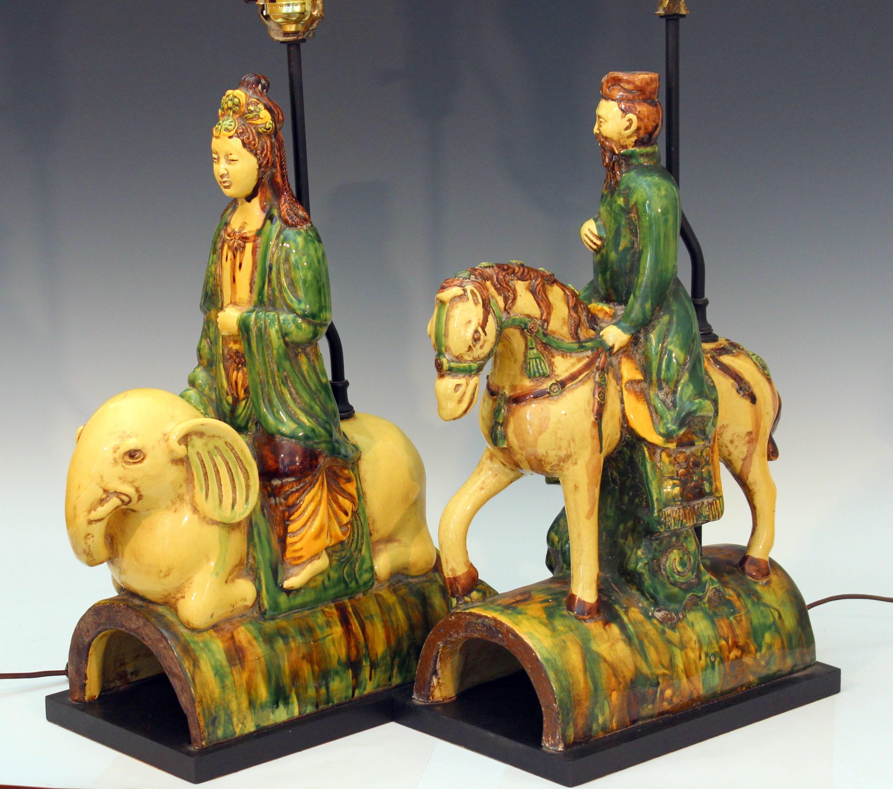 Pair of Zaccagnini Guanyin Buddha Figures Vintage Italian Ming Roof Tile Lamps In Excellent Condition In Wilton, CT