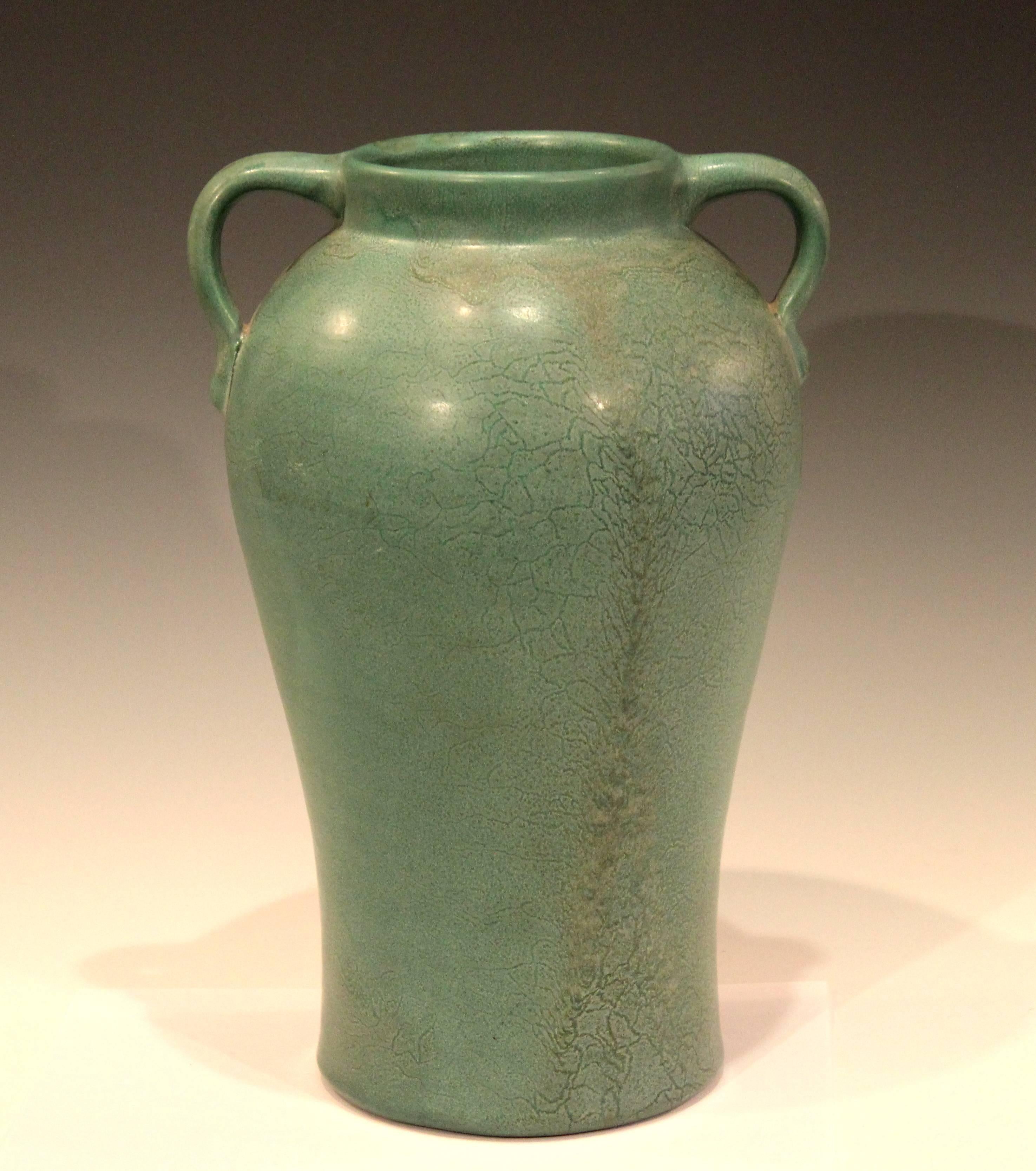 Genuine Bybee Matt Green Kentucky Southern Arts and Crafts Pottery Vase In Excellent Condition In Wilton, CT