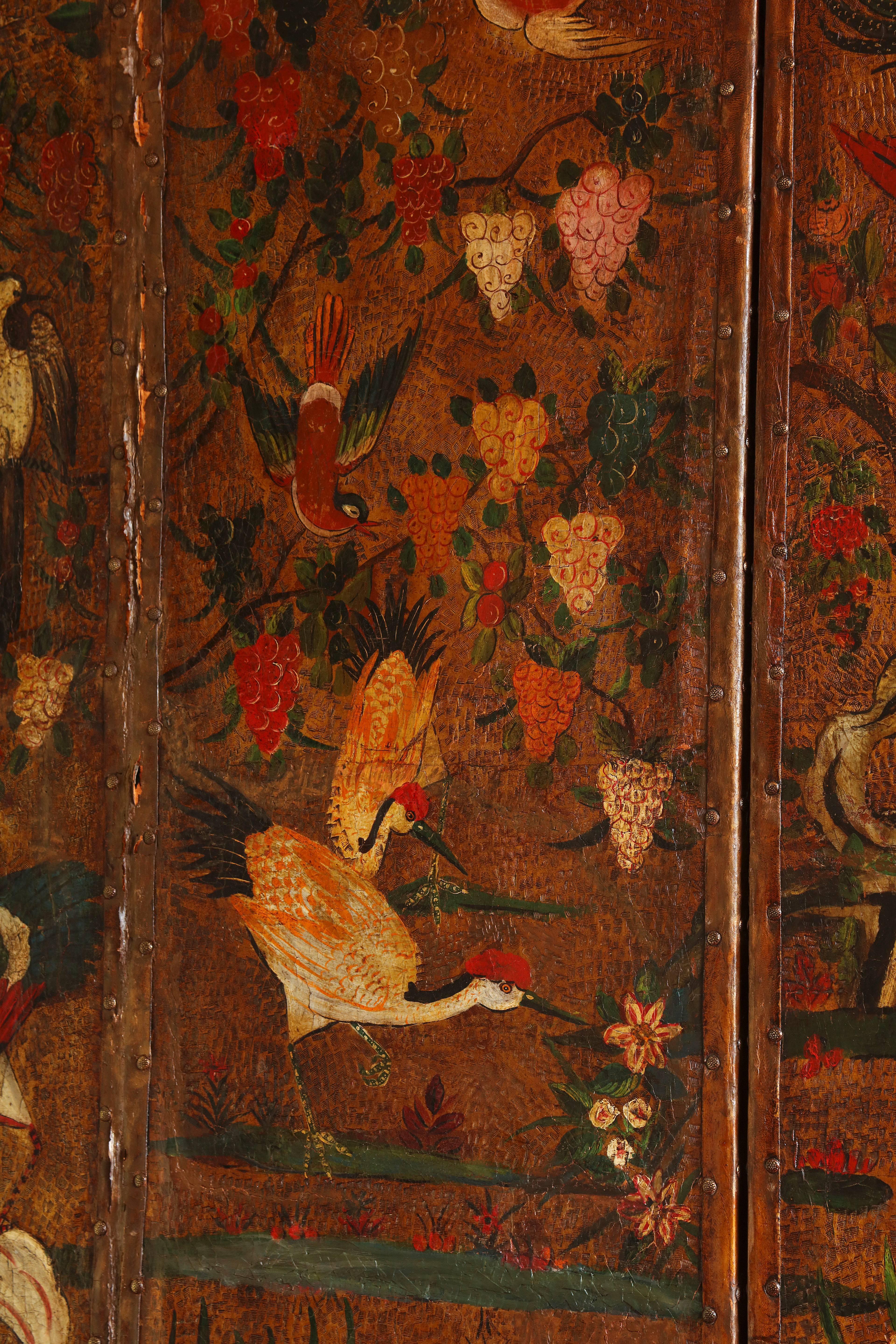 English Six Panel Chinoiserie Polychrome Decorated Leather Screen, circa 1700 For Sale 1