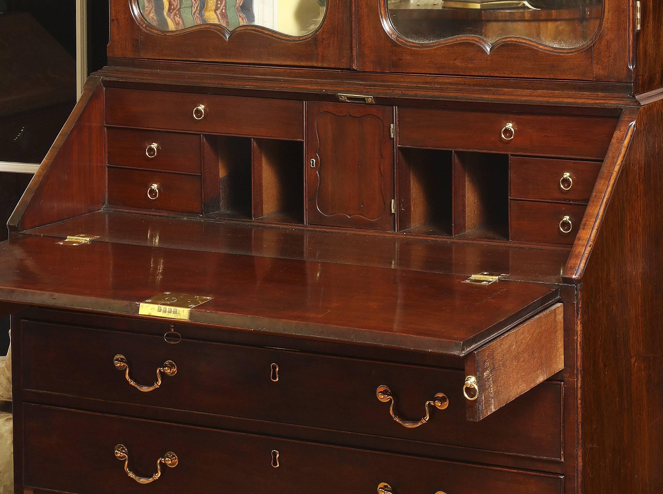 George II Mahogany Bureau Bookcase, Attributed to Giles Grendey, circa 1740 In Excellent Condition For Sale In New York, NY