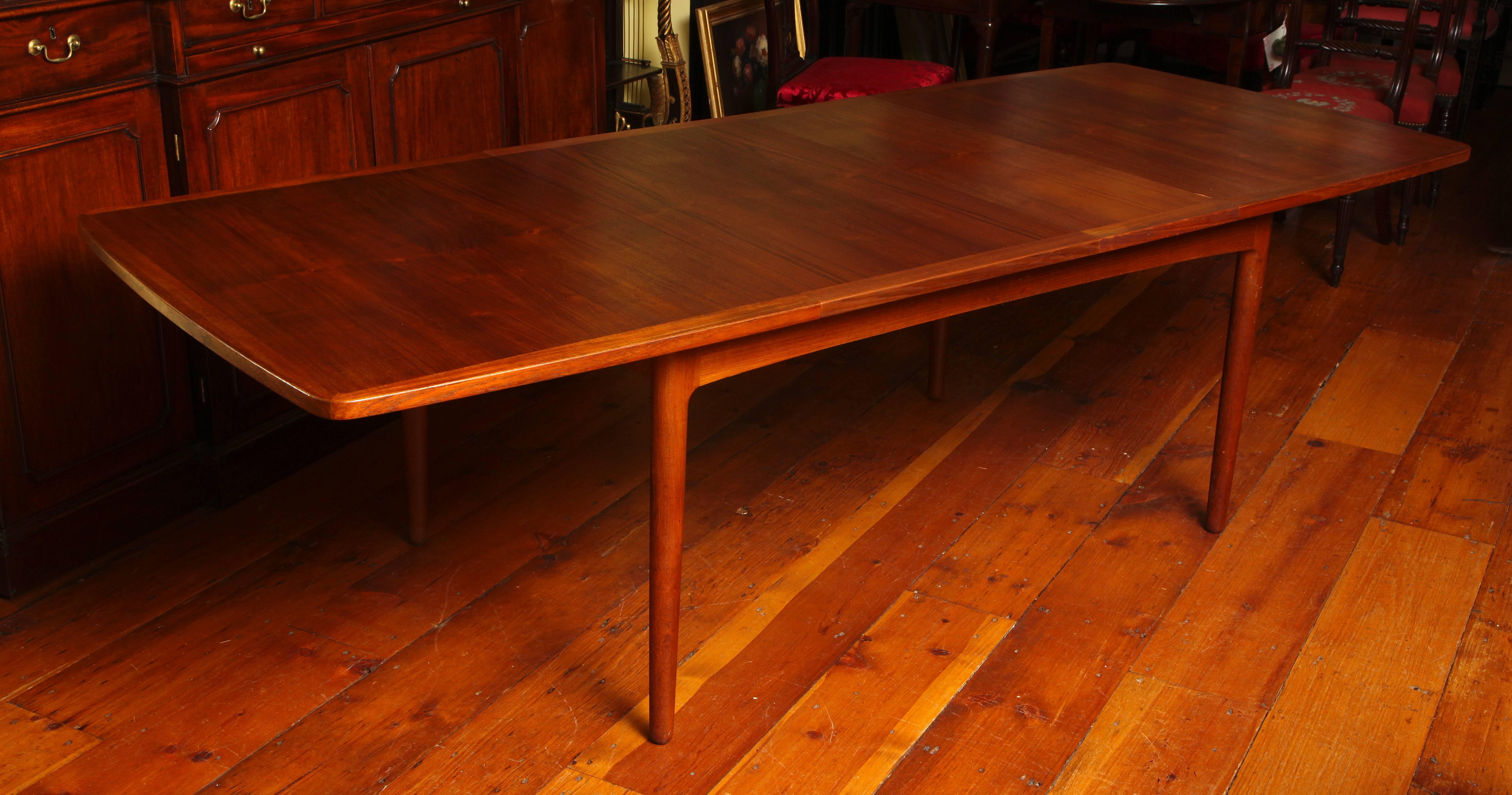Danish Modern Teak Banquet Table Designed by Erik Wørts, circa 1953 In Excellent Condition In New York, NY