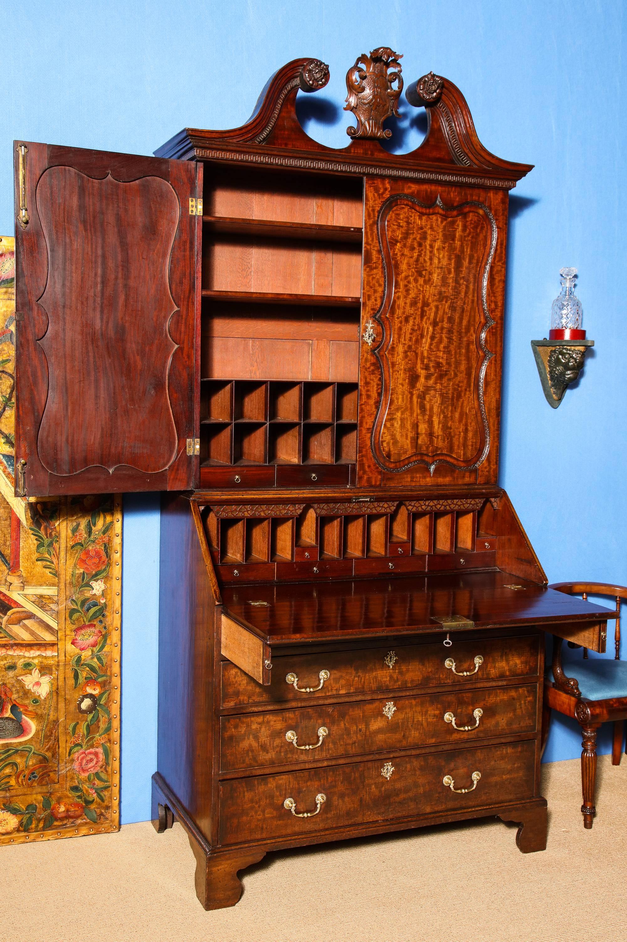 Hand-Carved George II Mahogany Bureau Bookcase, Attributed to Giles Grendey, circa 1740 For Sale