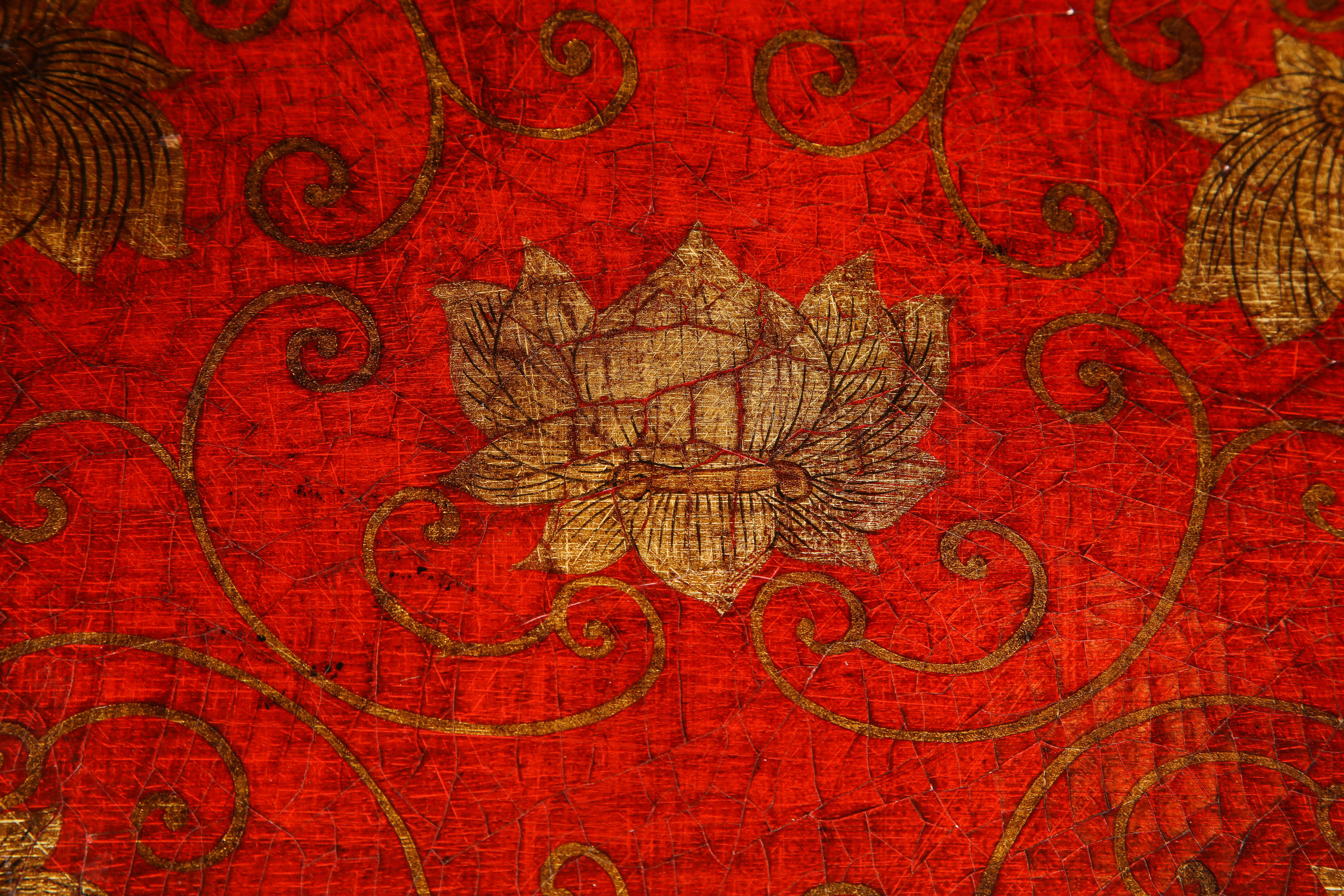 Red Lacquer Rectangular Coffee Table with Gilt Scroll & Lotus Flower Decoration For Sale 2