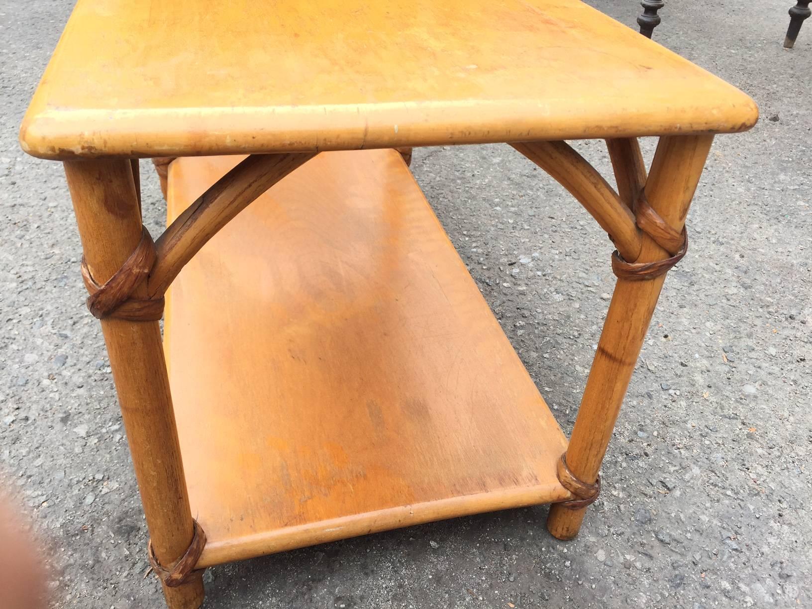 Mid-Century Modern Pair of Vintage Heywood-Wakefield Side Tables, American, Mid-20th Century For Sale