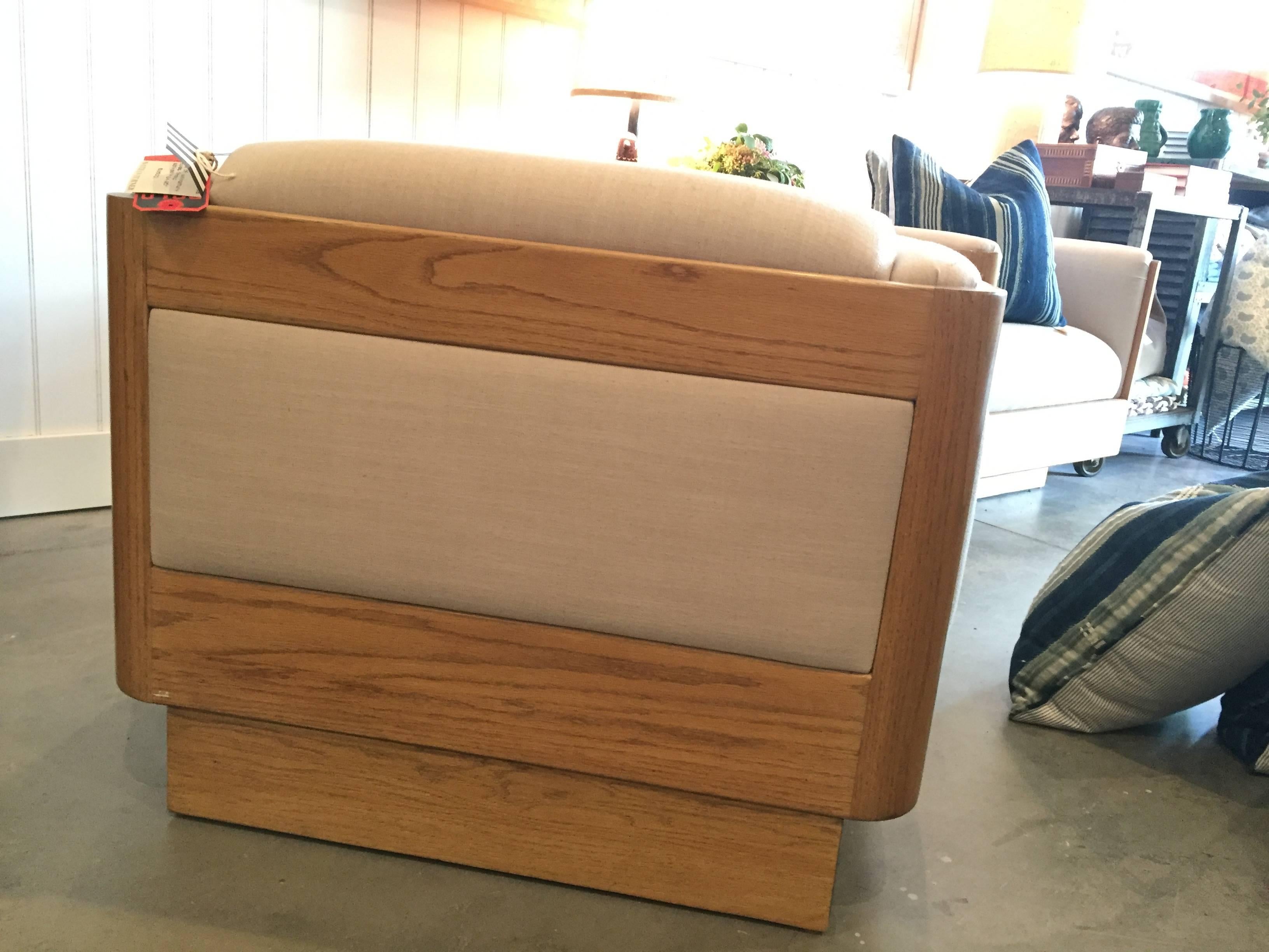 Pair of Mid-Century Modern Cube Chairs In Excellent Condition In West Hollywood, CA