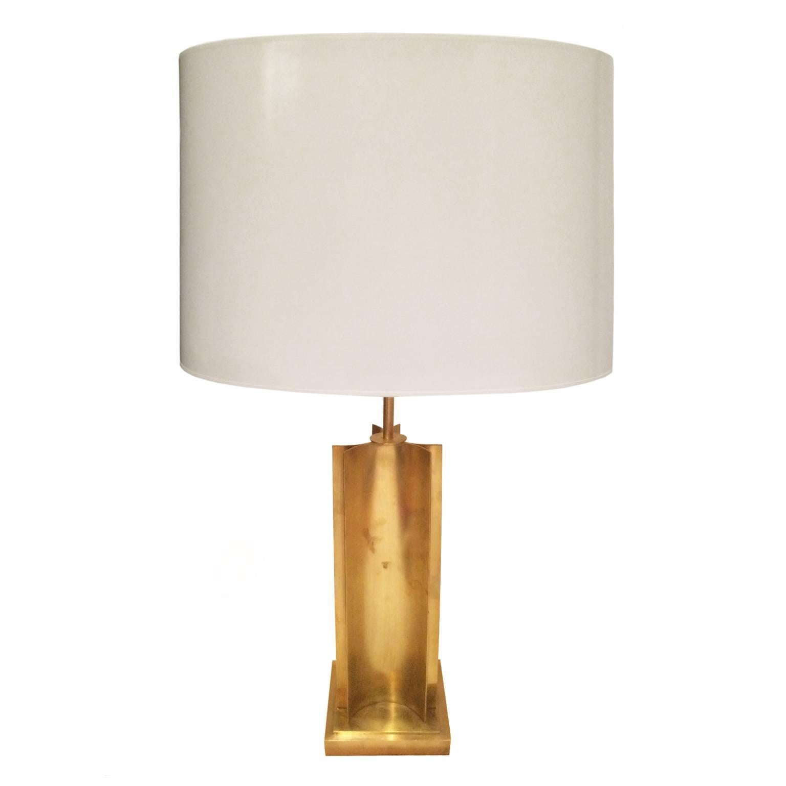 Curved Body Brass Table Lamp