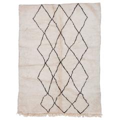 Beni Ourain Moroccan Rug with Three Column Diamond Pattern 5