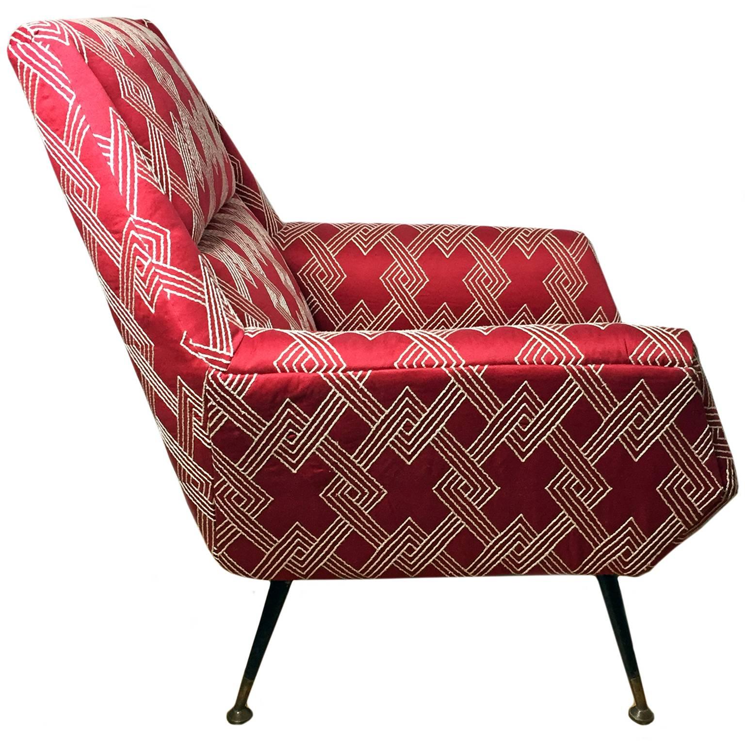 Mid-Century Italian Angled Back Club Chair in Red and White Geometric Fabric In Excellent Condition In New York, NY