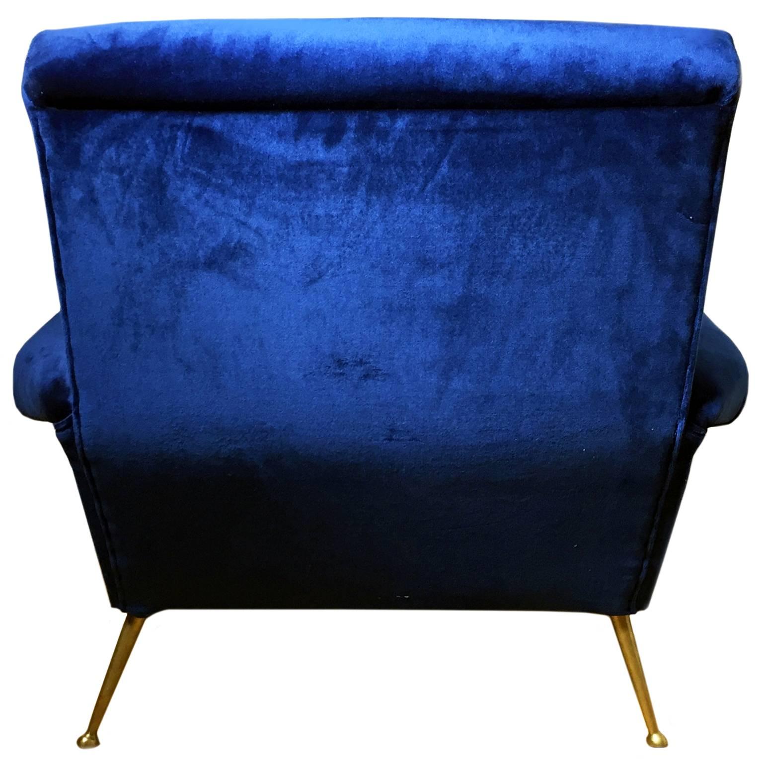 Mid-20th Century 1960s Italian Button Back Club Chair in Blue Velvet