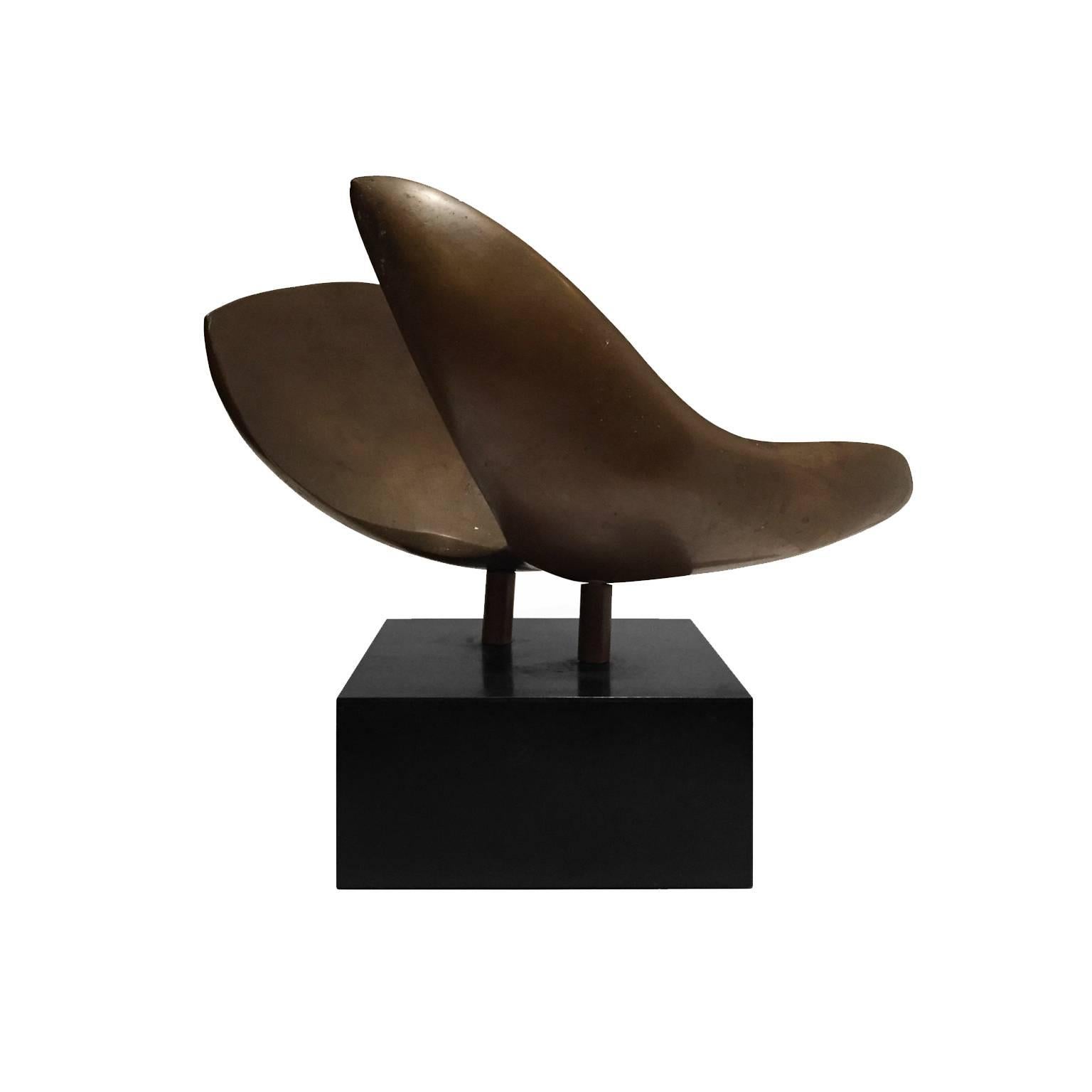 1970s Abstract Bronze Curved Wing Sculpture on Black Base In Good Condition In New York, NY
