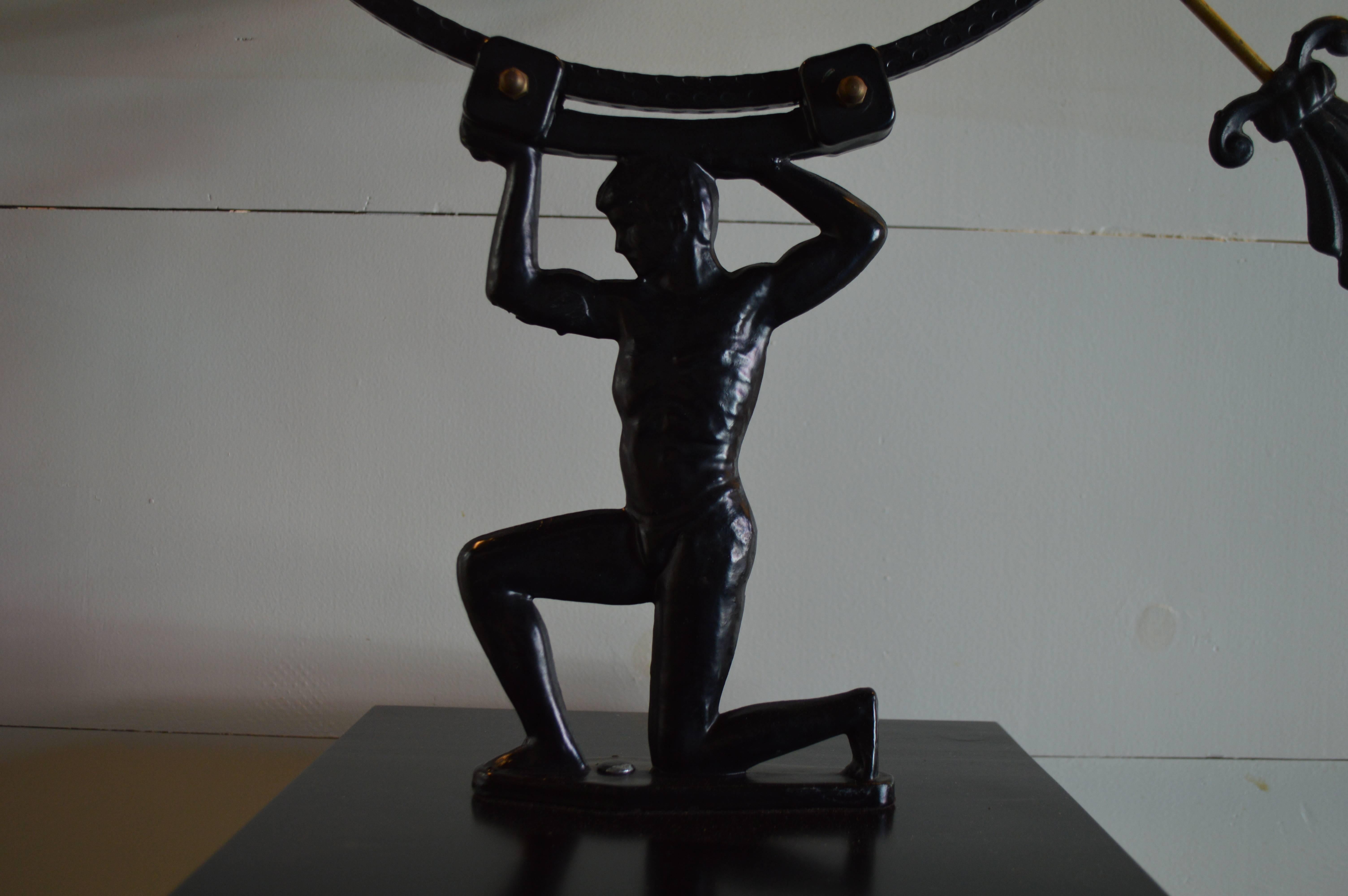 Schwedische Armillary-Skulptur (Gegossen) im Angebot