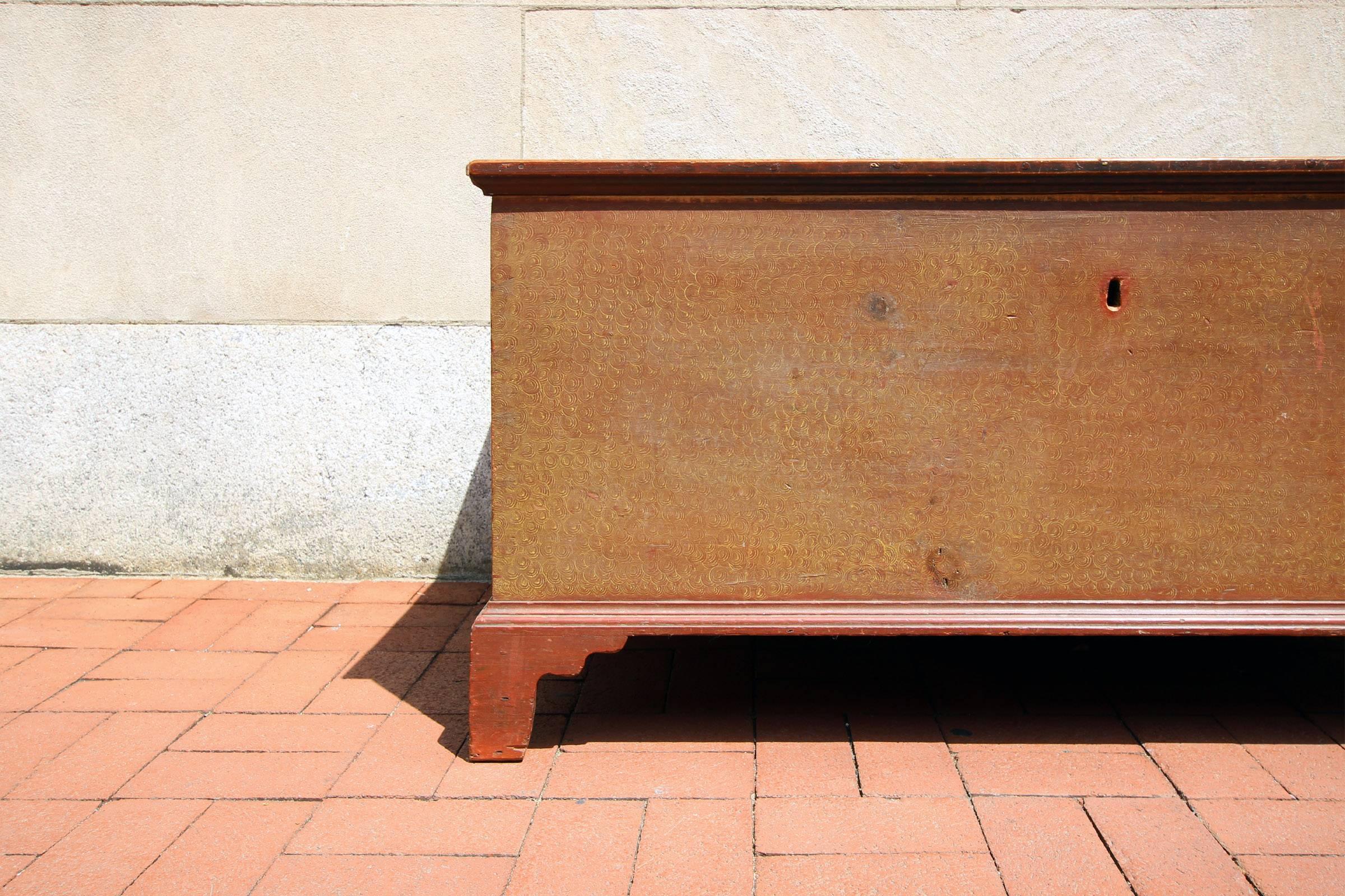 Early 19th Century Paint Decorated Blanket Chest, American, circa 1825 For Sale