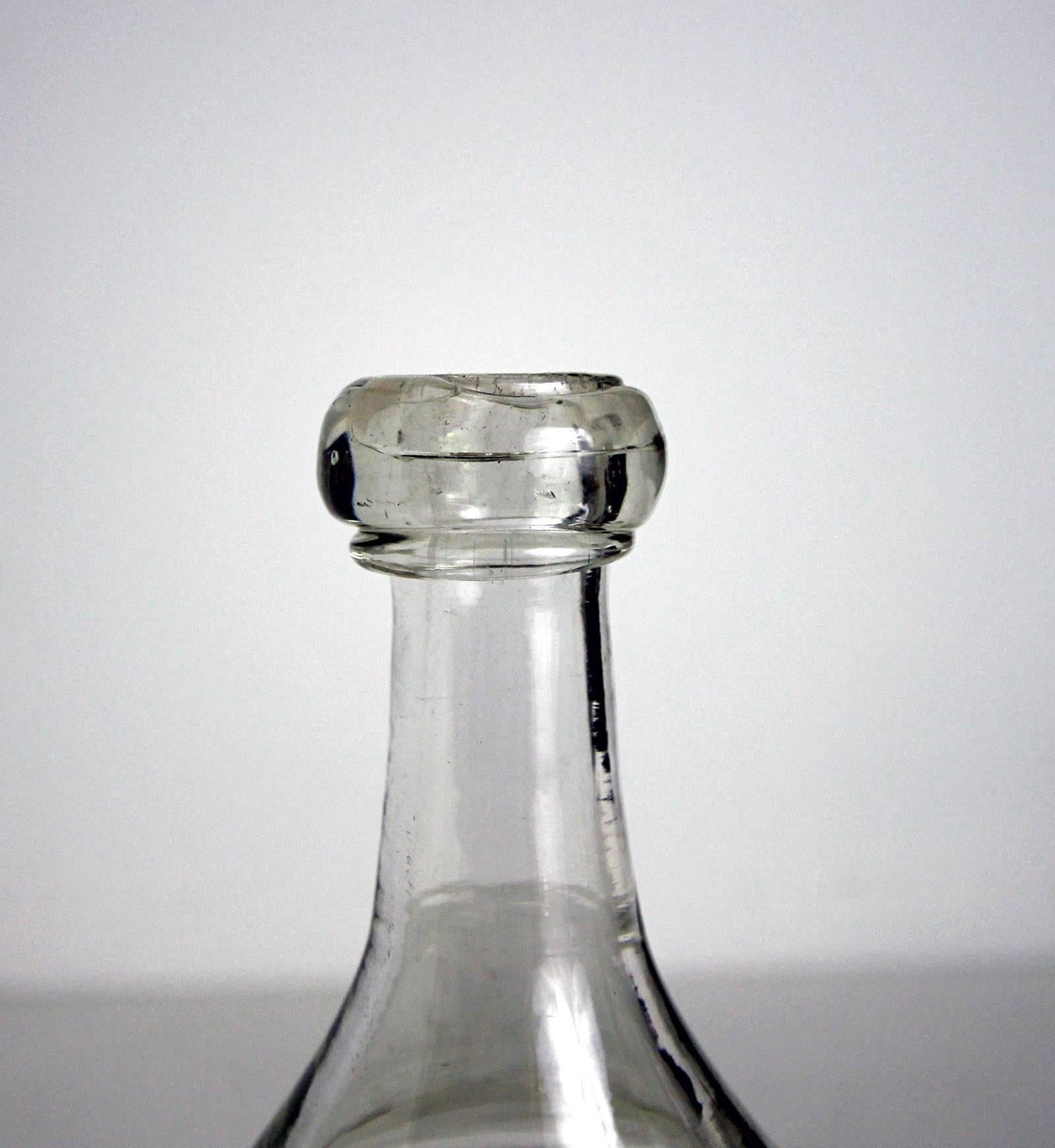 Clear Glass Bar Bottles, circa 1850 In Excellent Condition For Sale In Philadelphia, PA