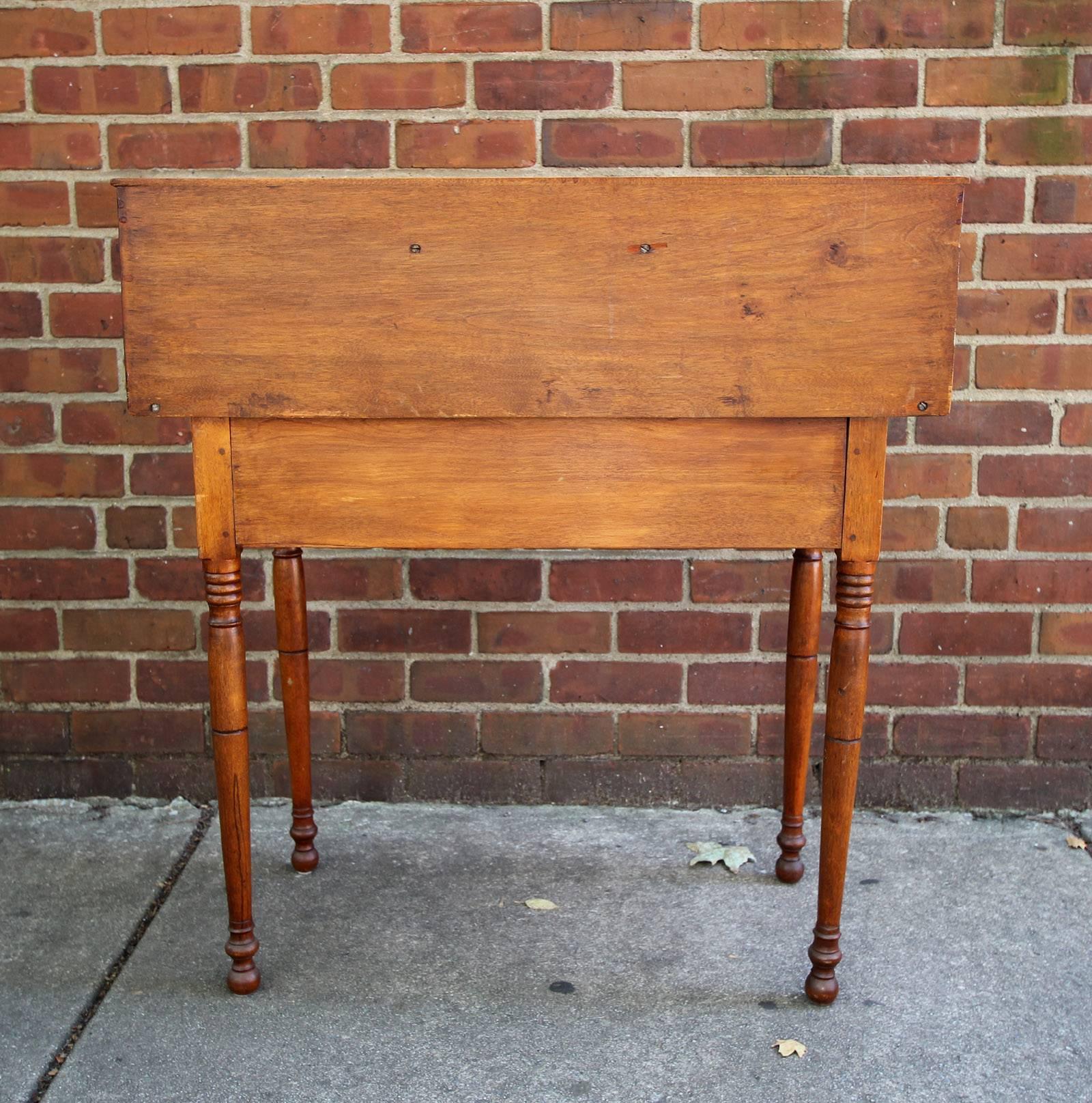 Mid-19th Century New England Walnut Side Table with Strong Square Backsplash, circa 1830