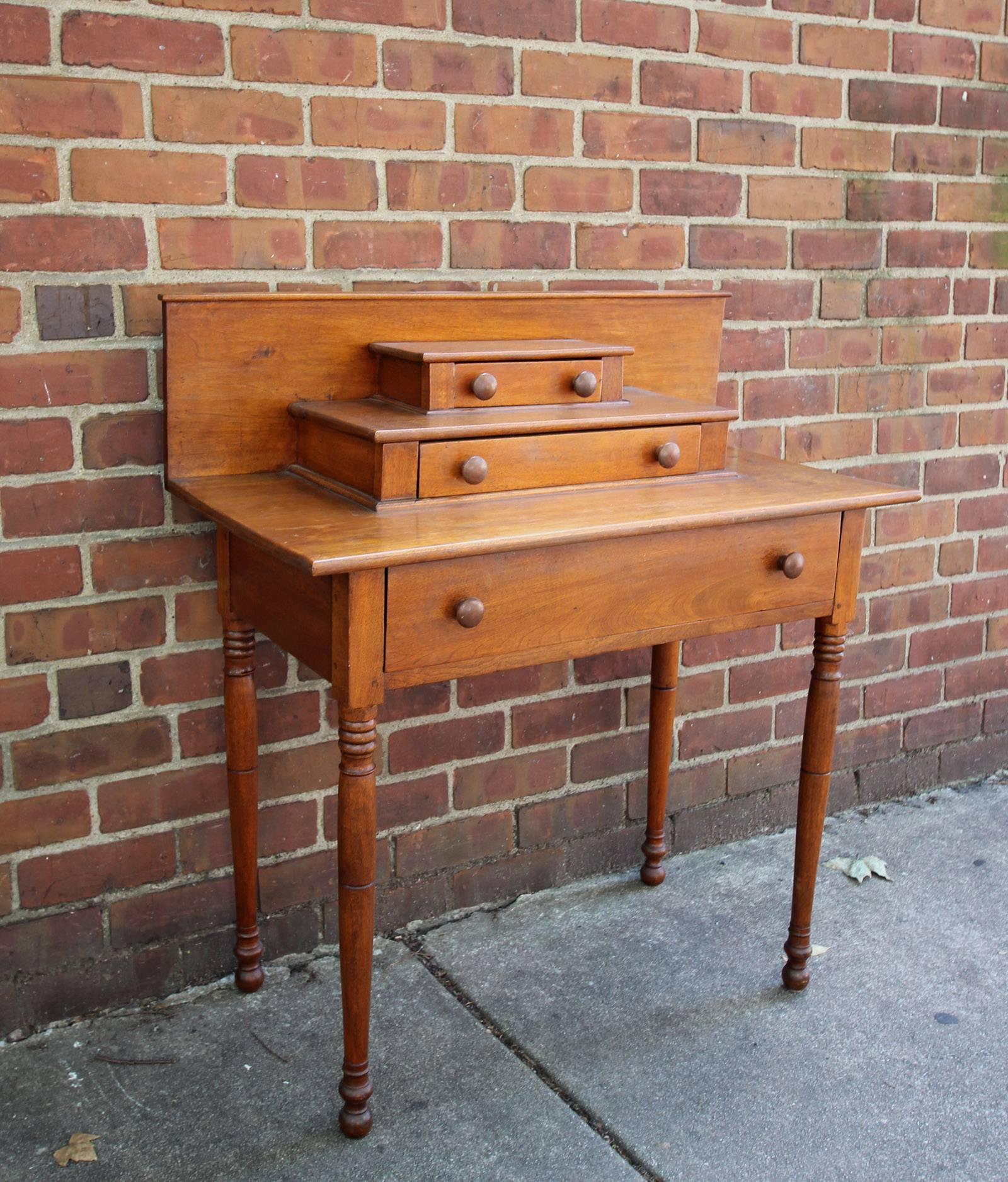 Country New England Walnut Side Table with Strong Square Backsplash, circa 1830