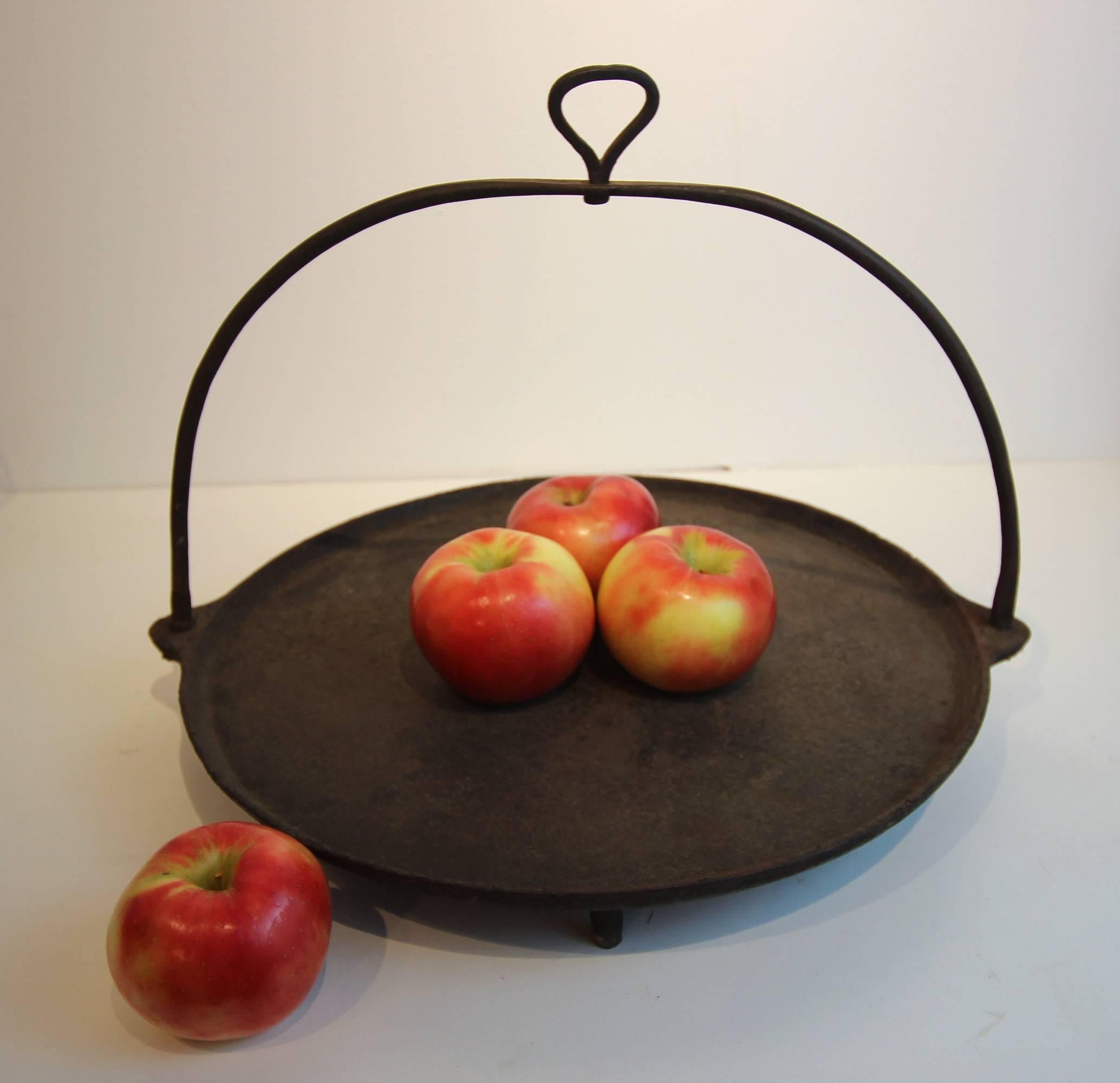 Country Cast Iron Fireplace Skillet, American, circa 1900