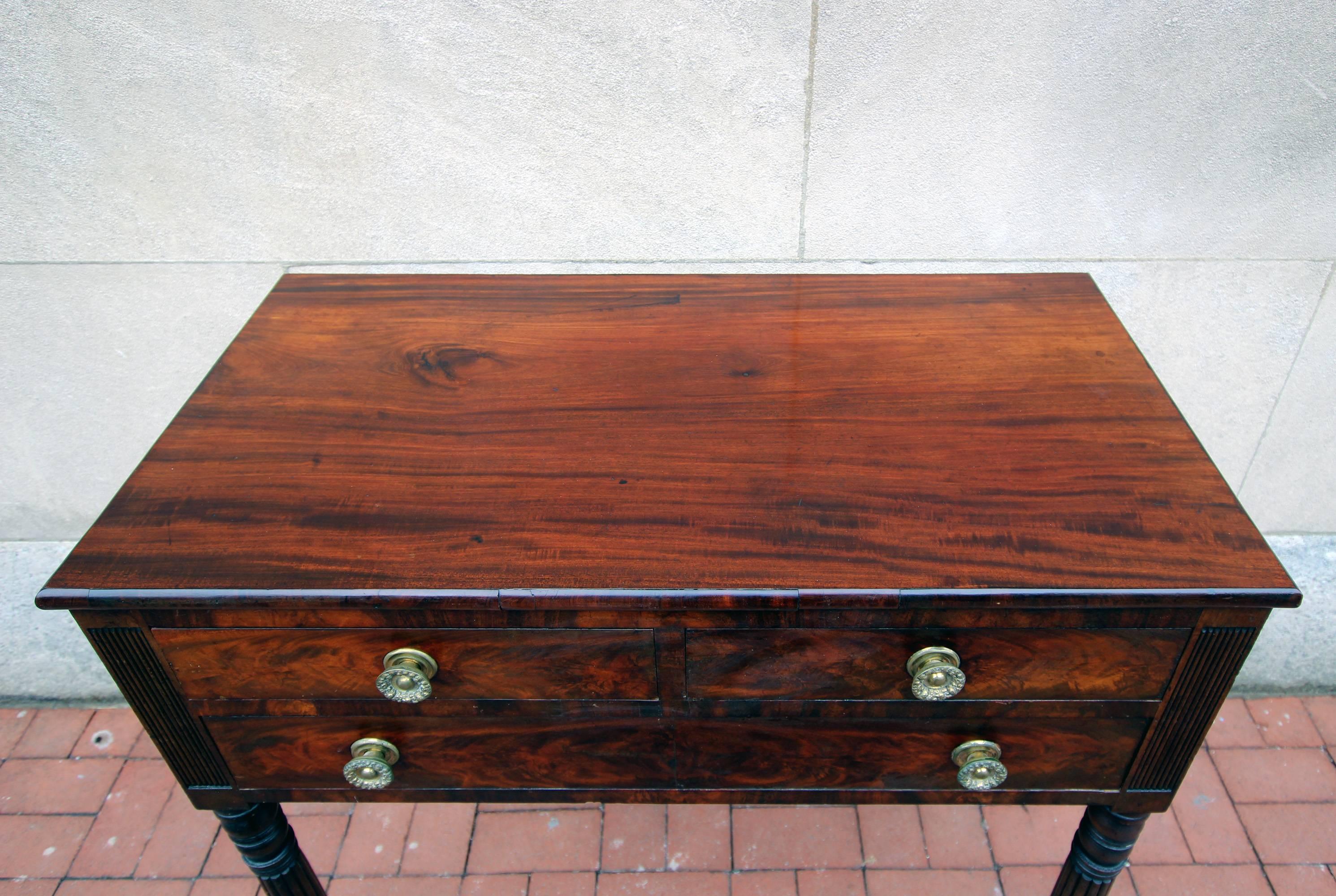 Classic Mahogany Server, Pennsylvania, circa 1825 1