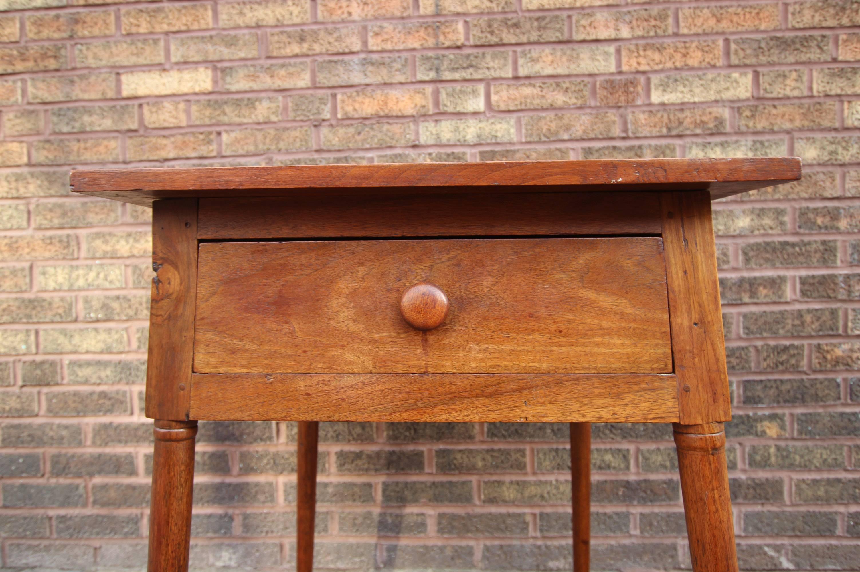 Oversize One Drawer Stand, Cherrywood, circa 1840, American In Excellent Condition For Sale In Philadelphia, PA