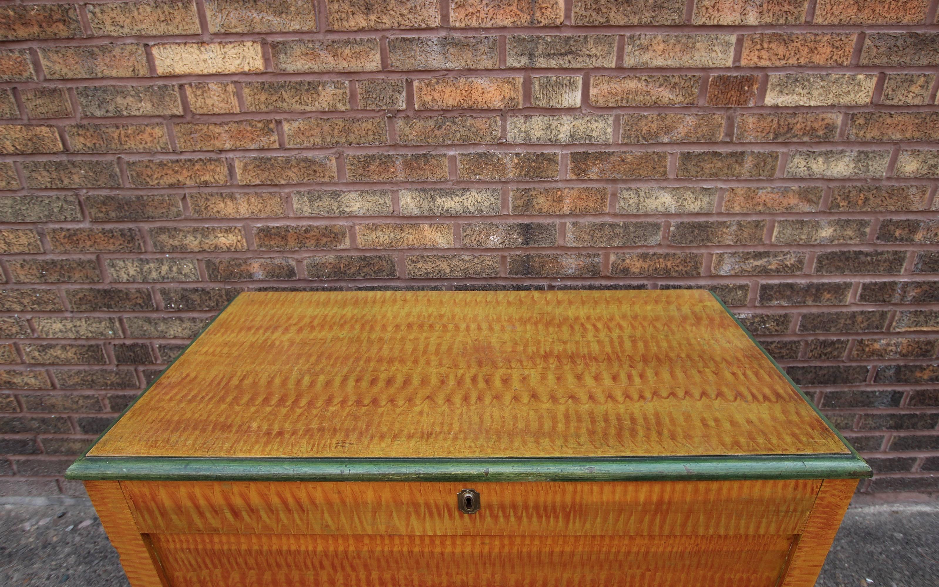 Mid-19th Century Pennsylvania Grain Painted Blanket Chest with Drawers