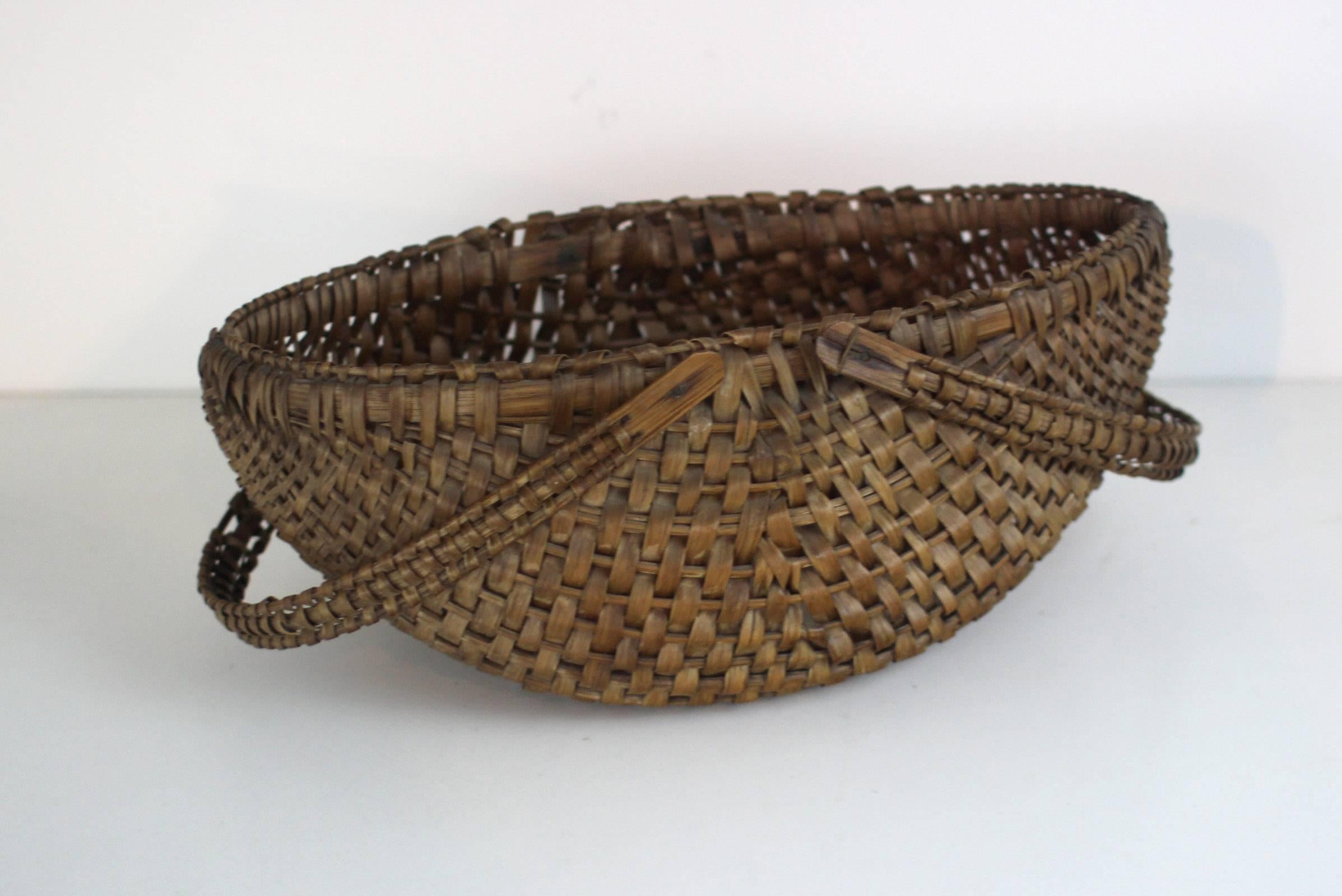 Unusual Double Swing Handle Basket, American, 19th Century In Excellent Condition In Philadelphia, PA