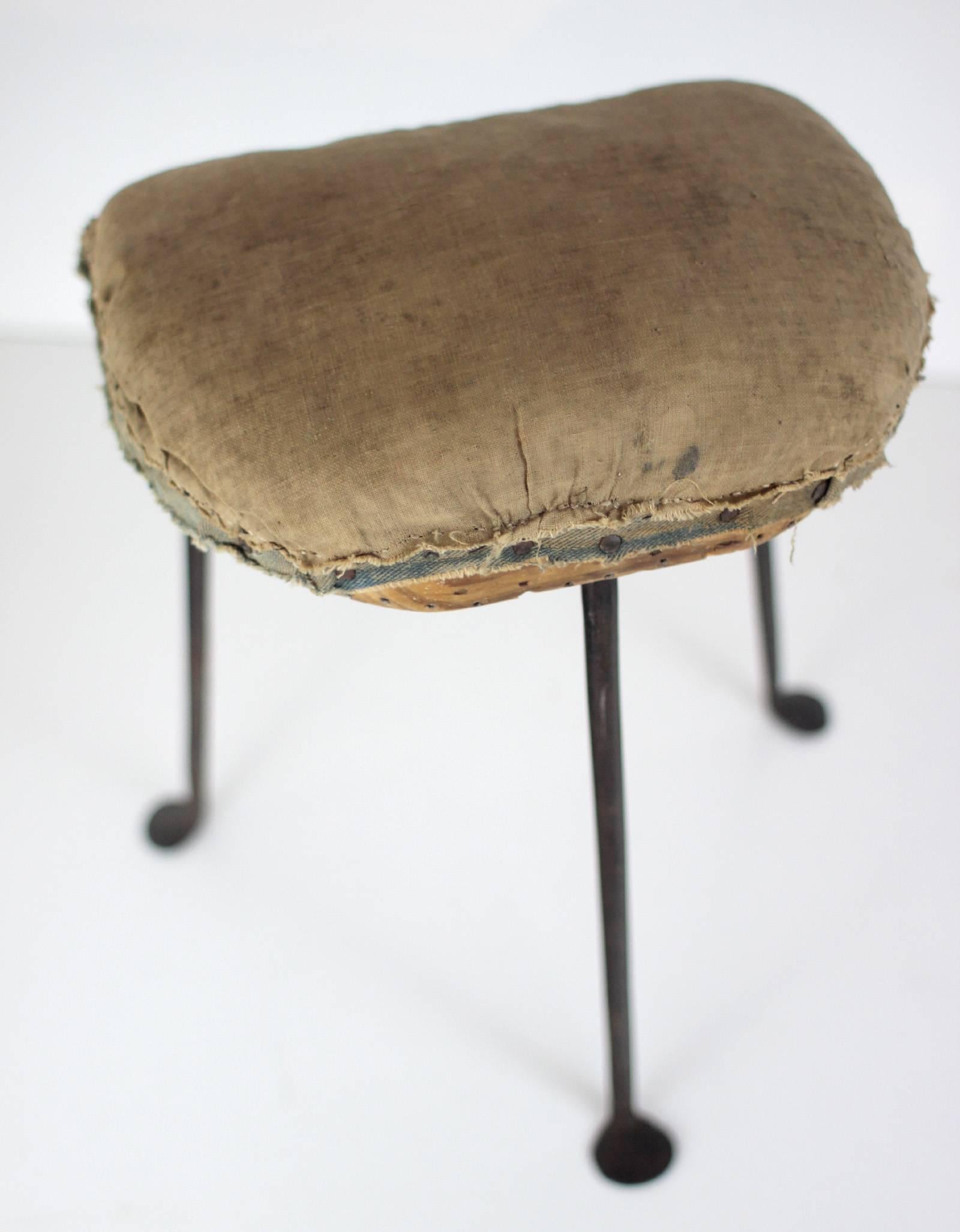 Early 19th Century Penny Foot Tripod Stool, American, circa 1820 For Sale