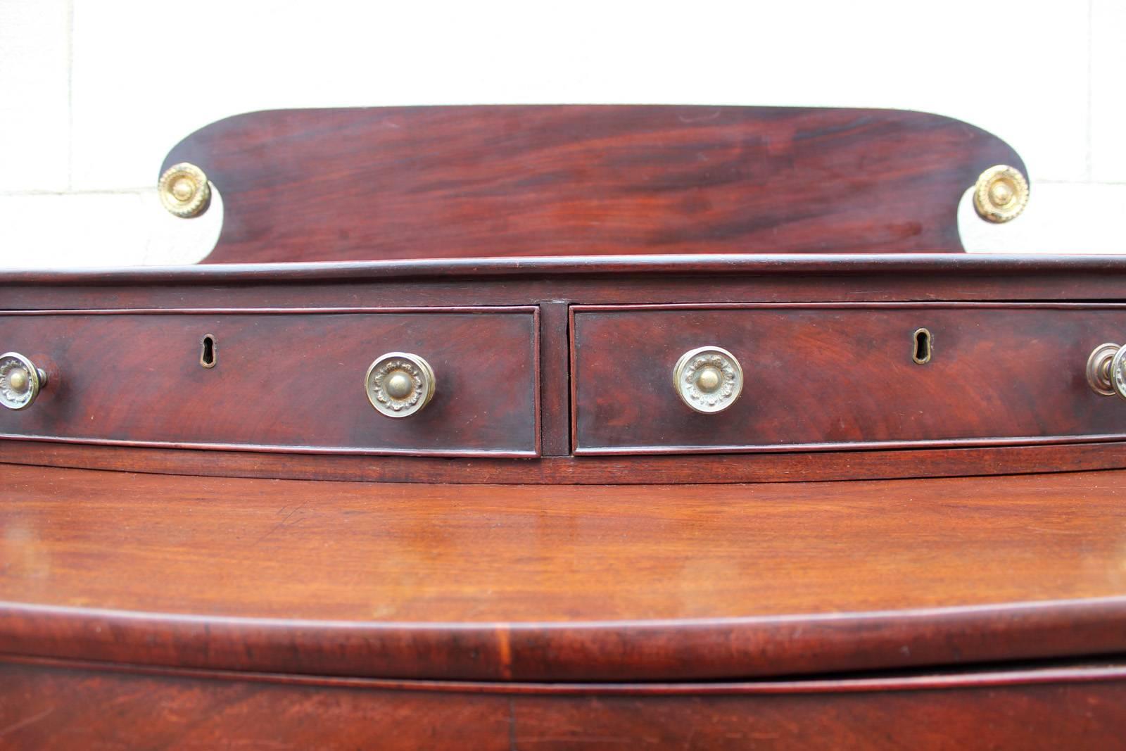 Early 19th Century Exceptional North Shore, Massachusetts Mahogany Chest, circa 1820 For Sale
