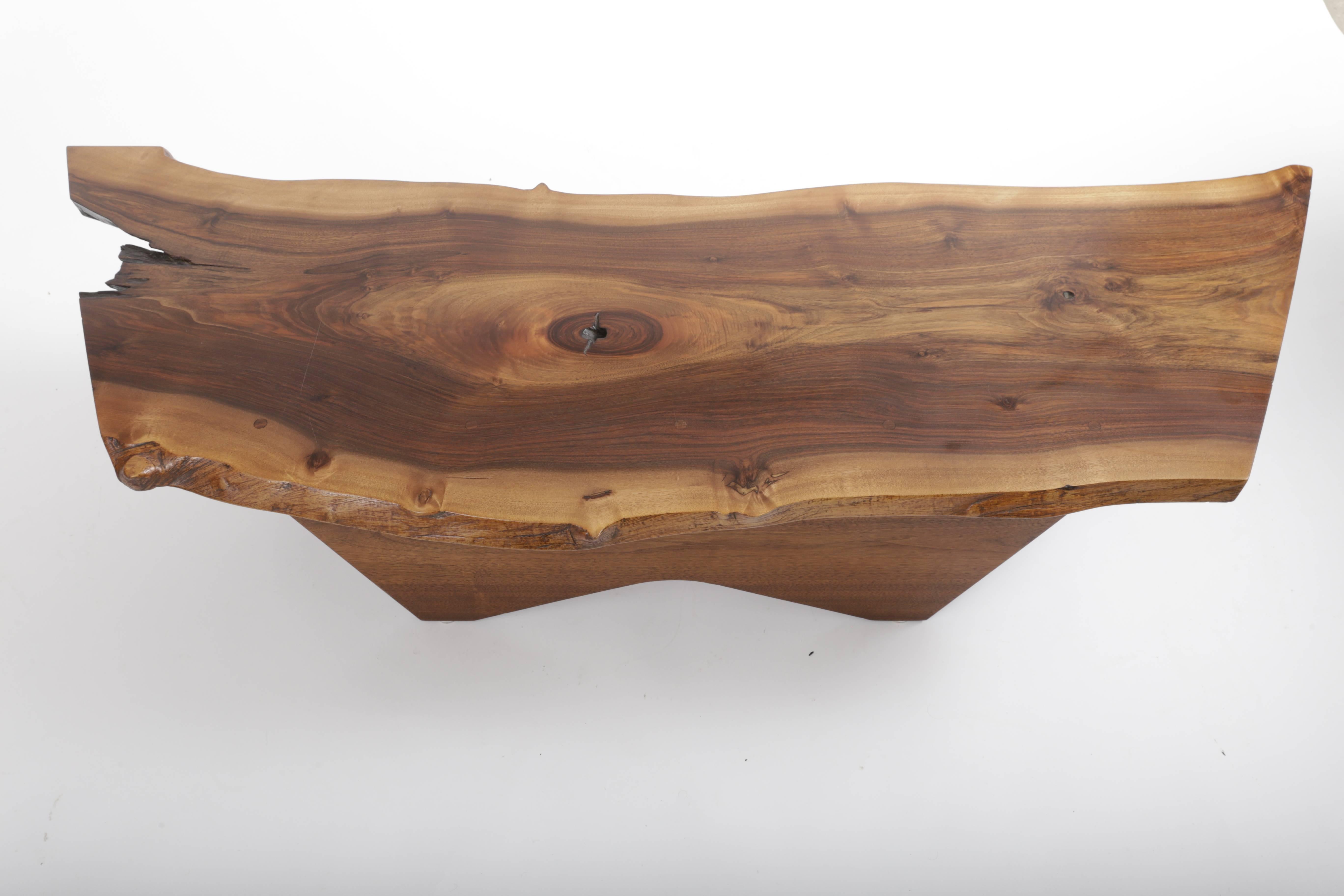 Slab II Coffee Table by George Nakashima In Excellent Condition For Sale In Sea Cliff, NY