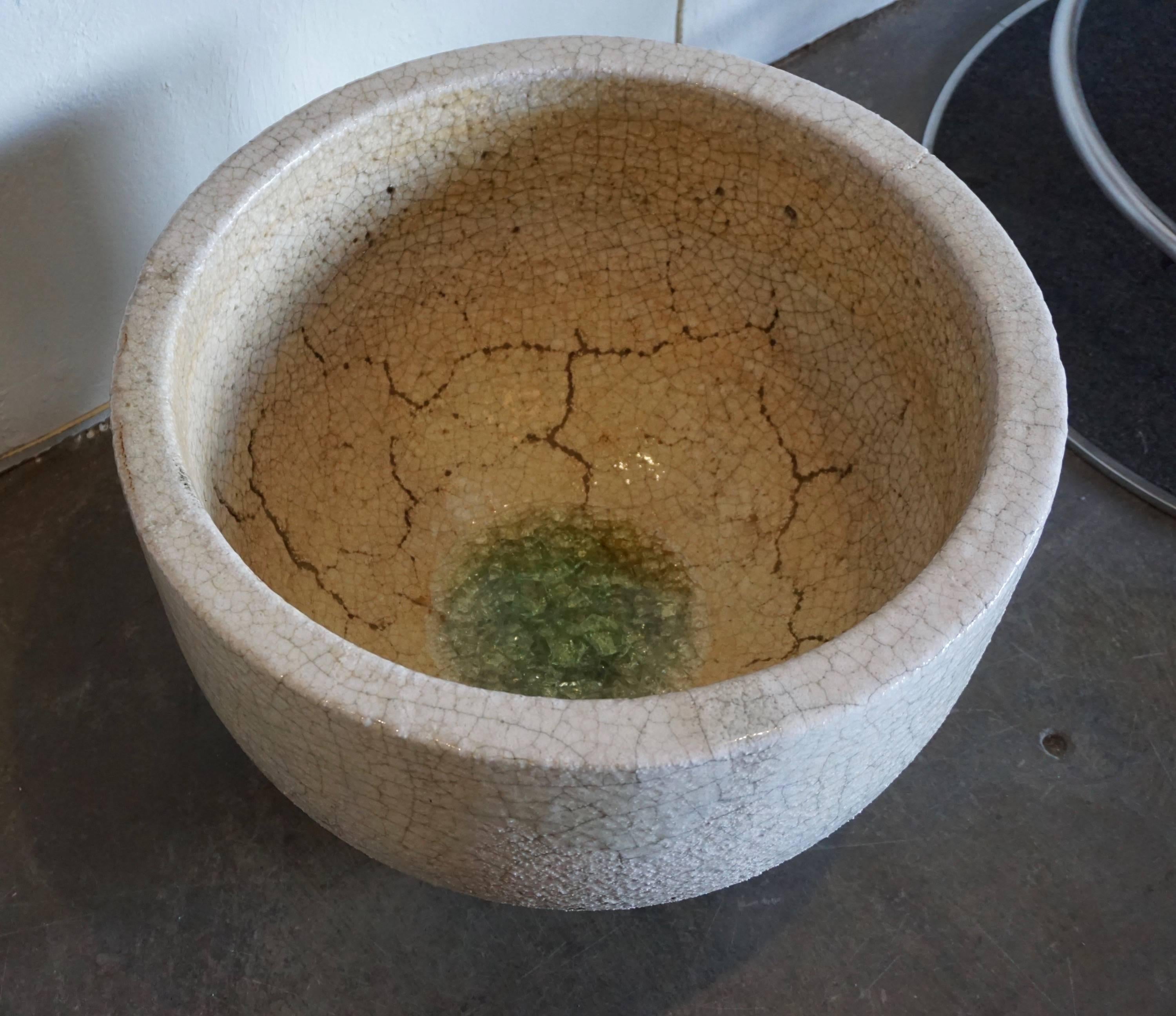 Crackled Glaziers Crucible Planter In Excellent Condition For Sale In Cathedral City, CA
