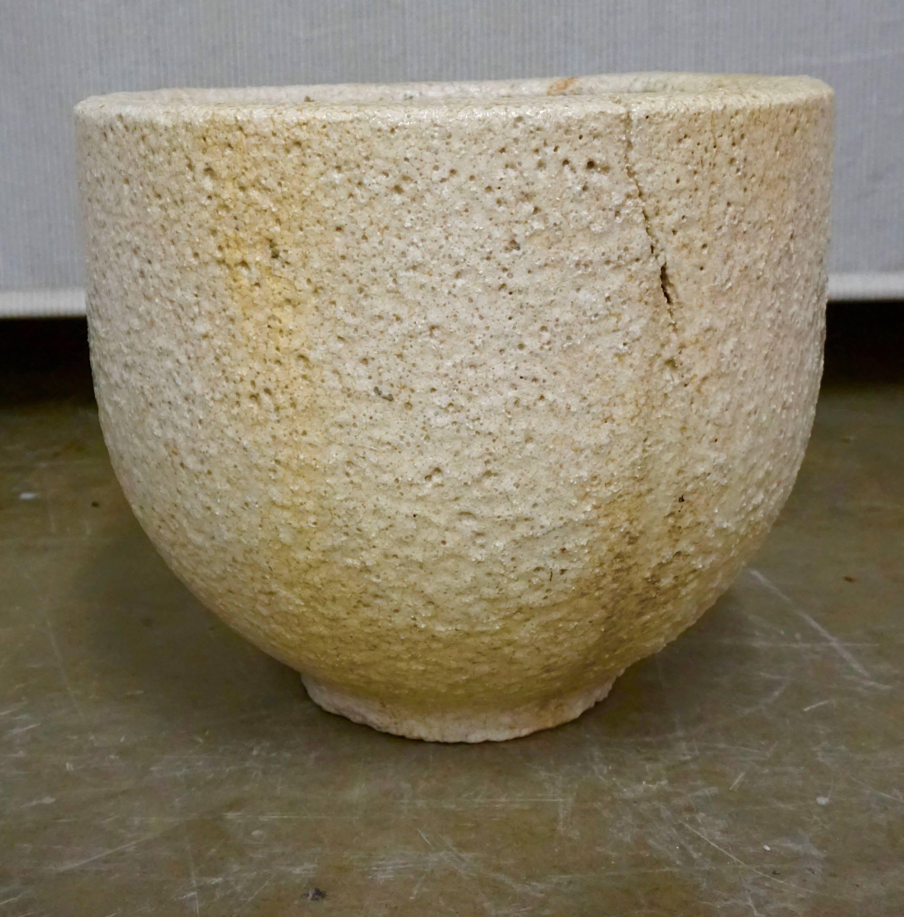 Ceramic vessel used to melt glass at very high temperatures. Enhanced by the crackling and the glass remnants and drippings. Can be used as a planter or decorative object, indoors or outdoors.
Multiple crucibles available.