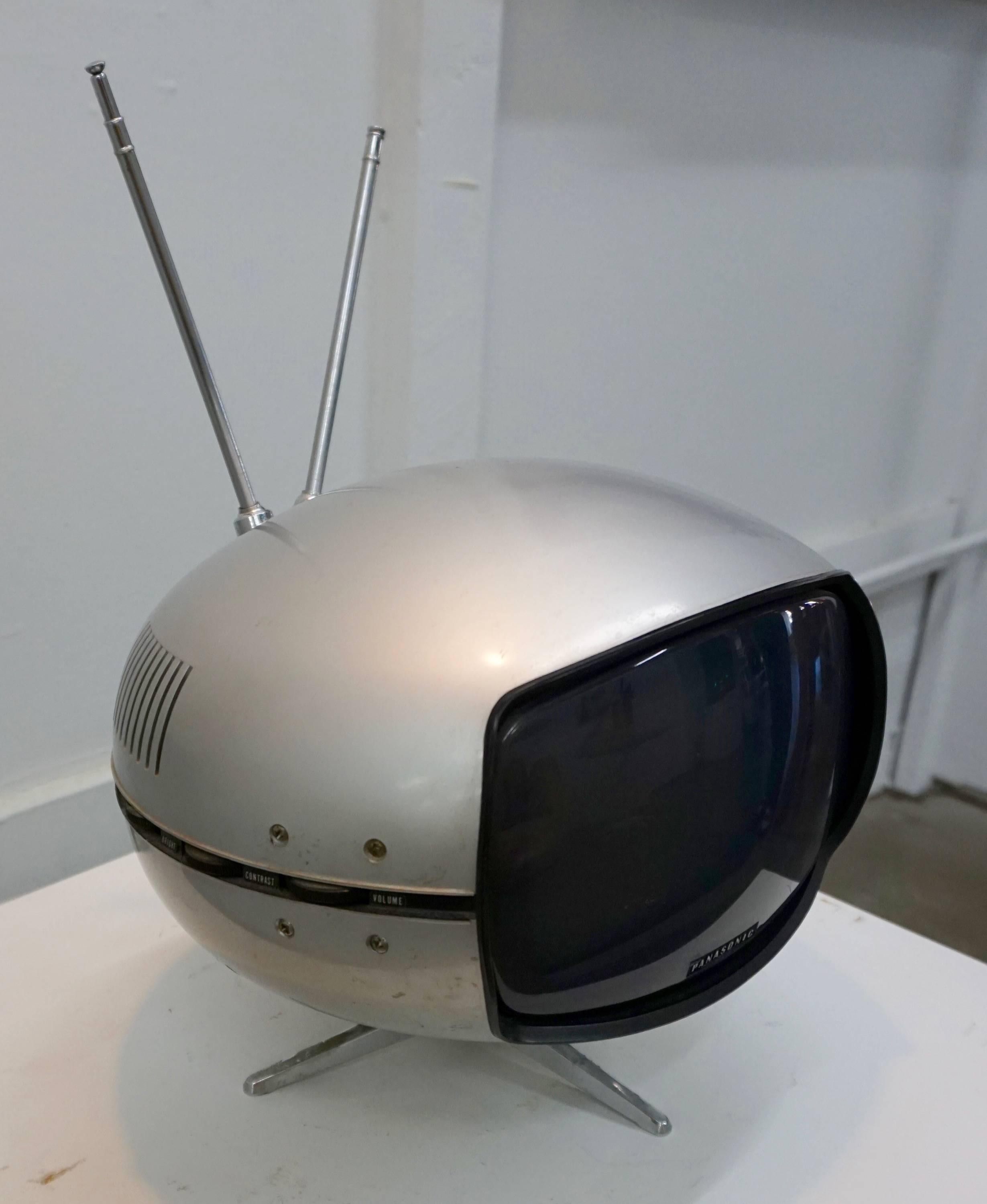 Panasonic TR-005 Space Age TV In Excellent Condition In Cathedral City, CA
