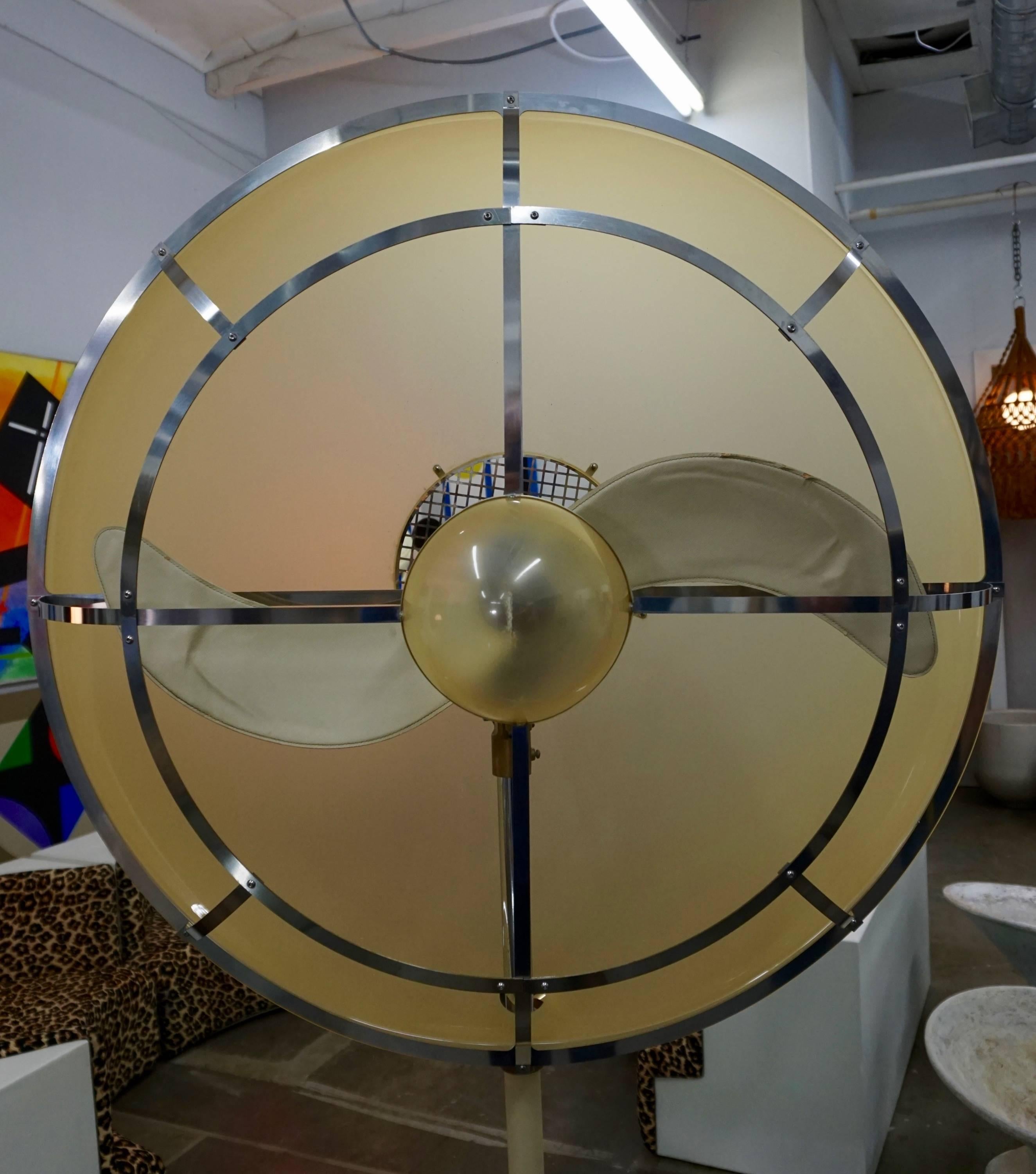 1970s Leather Wrapped Fan In Good Condition For Sale In Cathedral City, CA