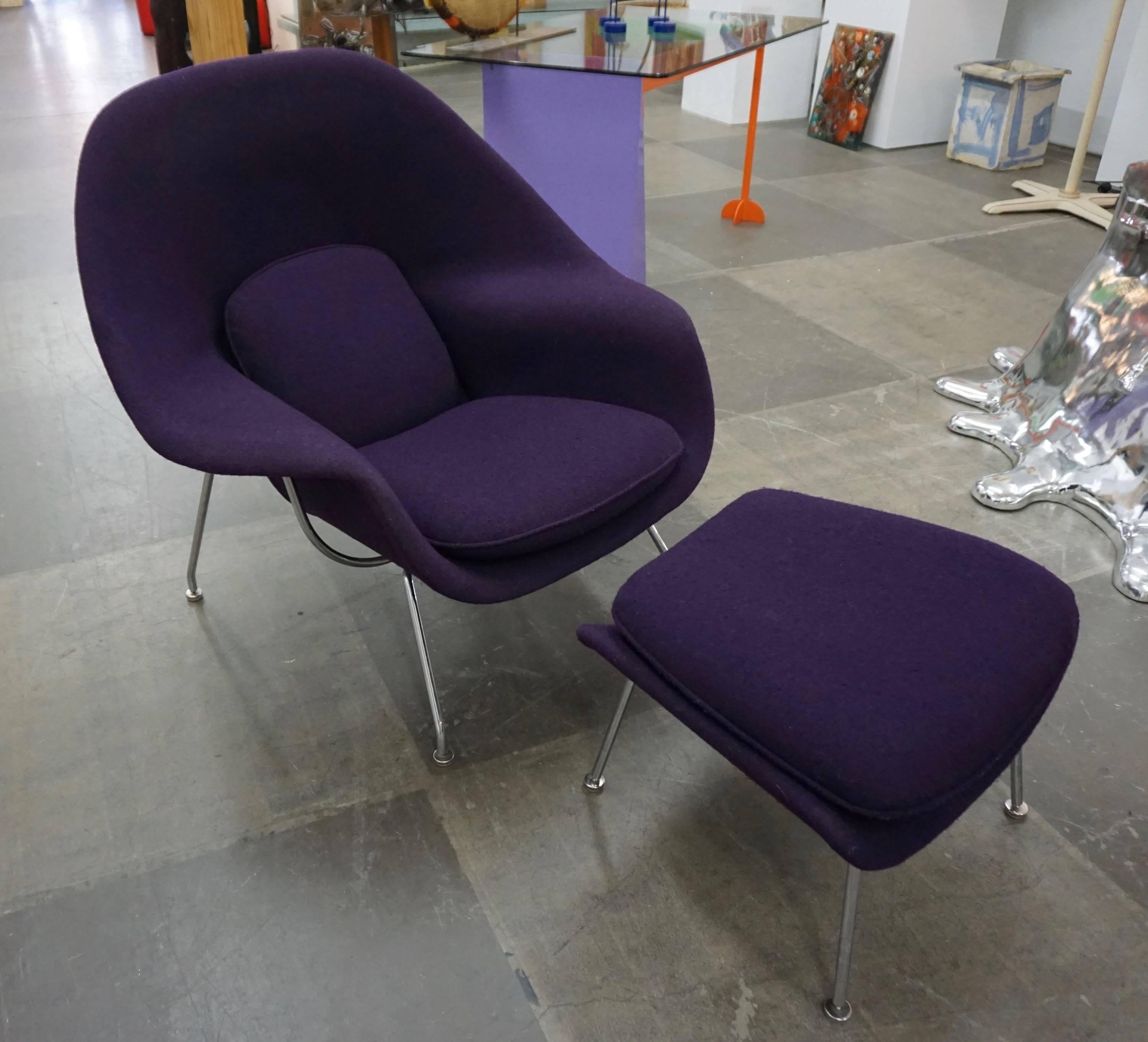 Designed by Saarinen for Knoll Intl. Upholstered in purple wool Knoll fabric with chrome-plated legs.
Three available, purple, red and black.
Ottoman measures 15