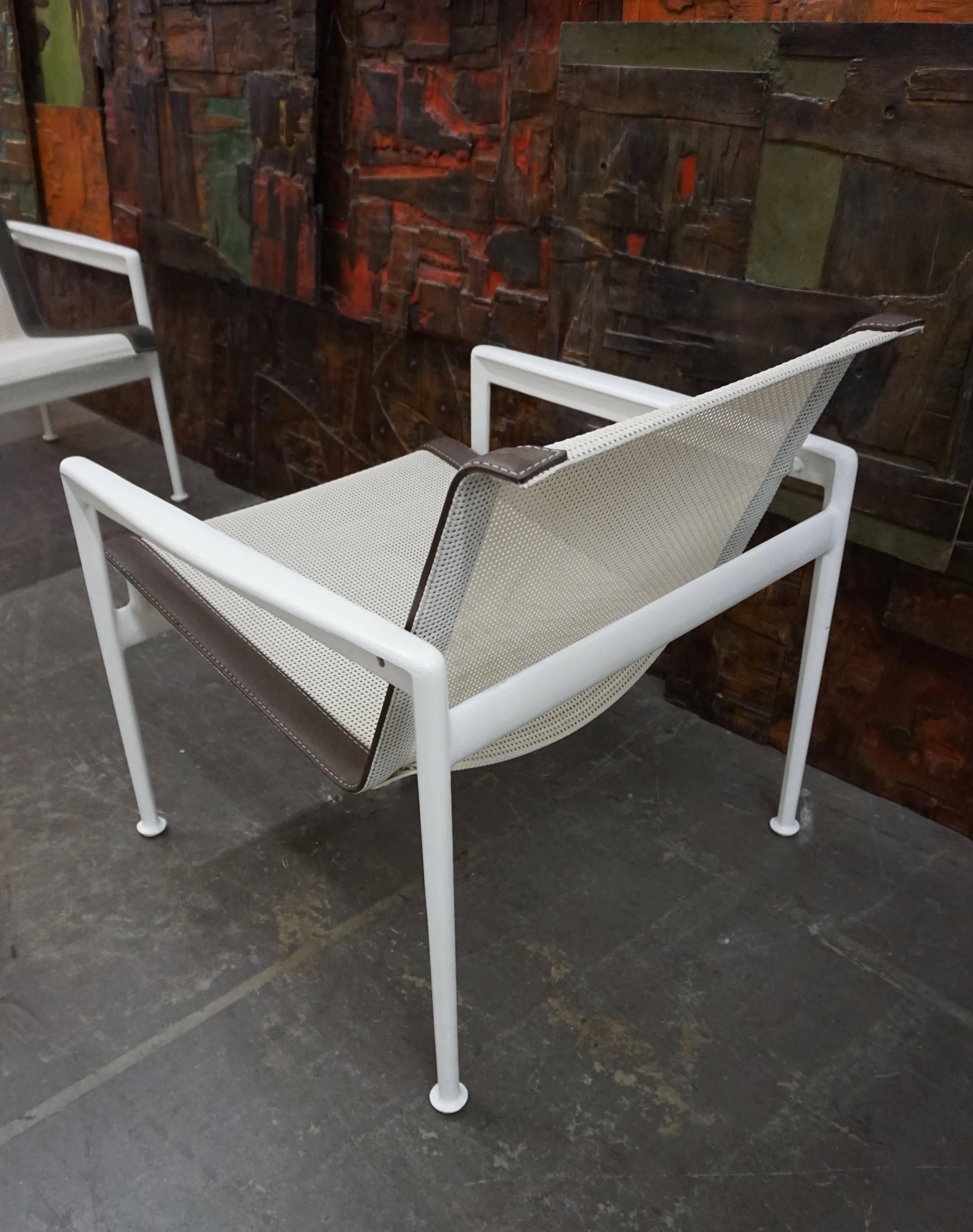 18th Century and Earlier Pair of Richard Schultz Lounge Chairs for Knoll For Sale