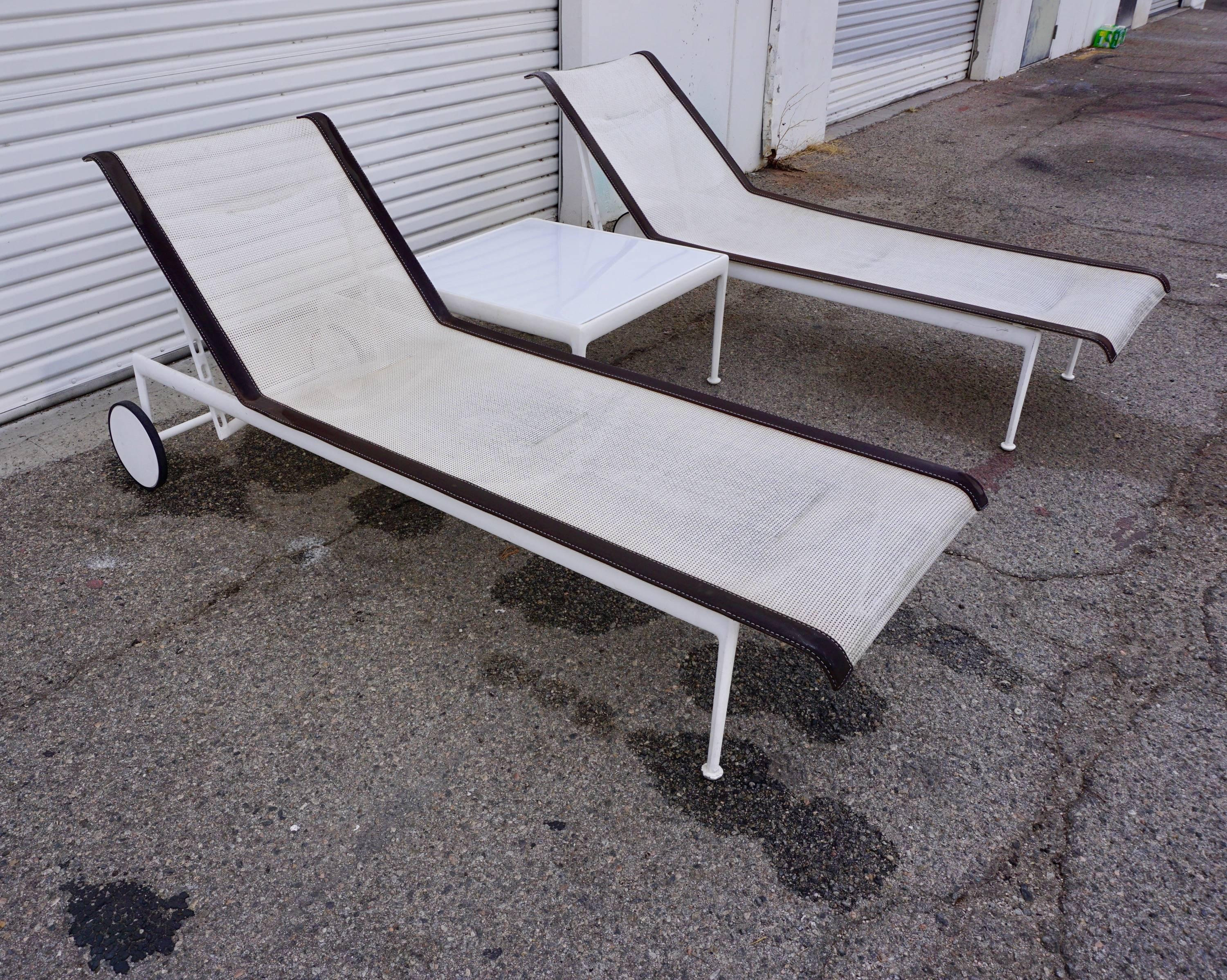 Pair of Richard Schultz Lounge Chairs for Knoll For Sale 3